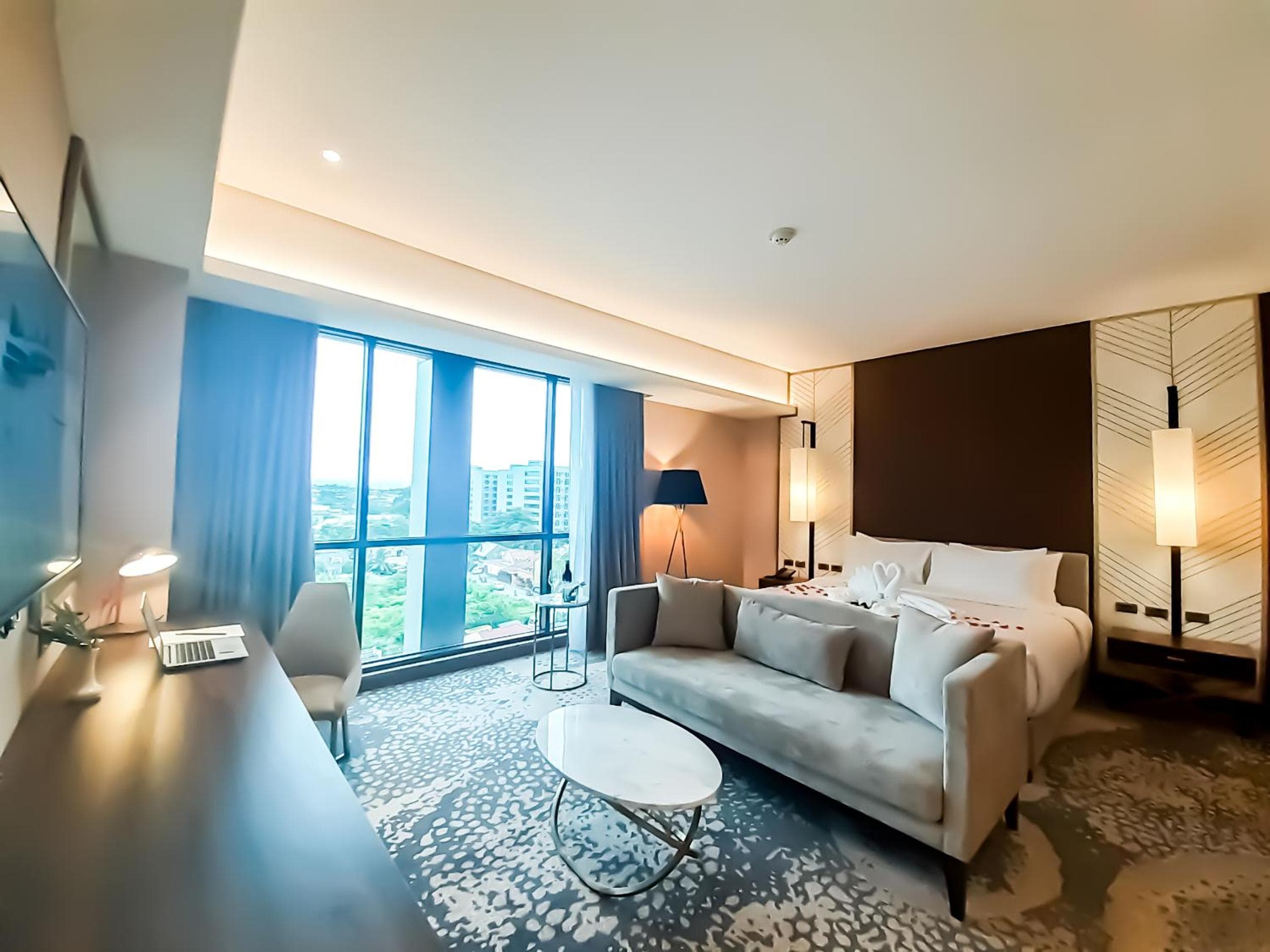The Excelsior Hotel Las Piñas