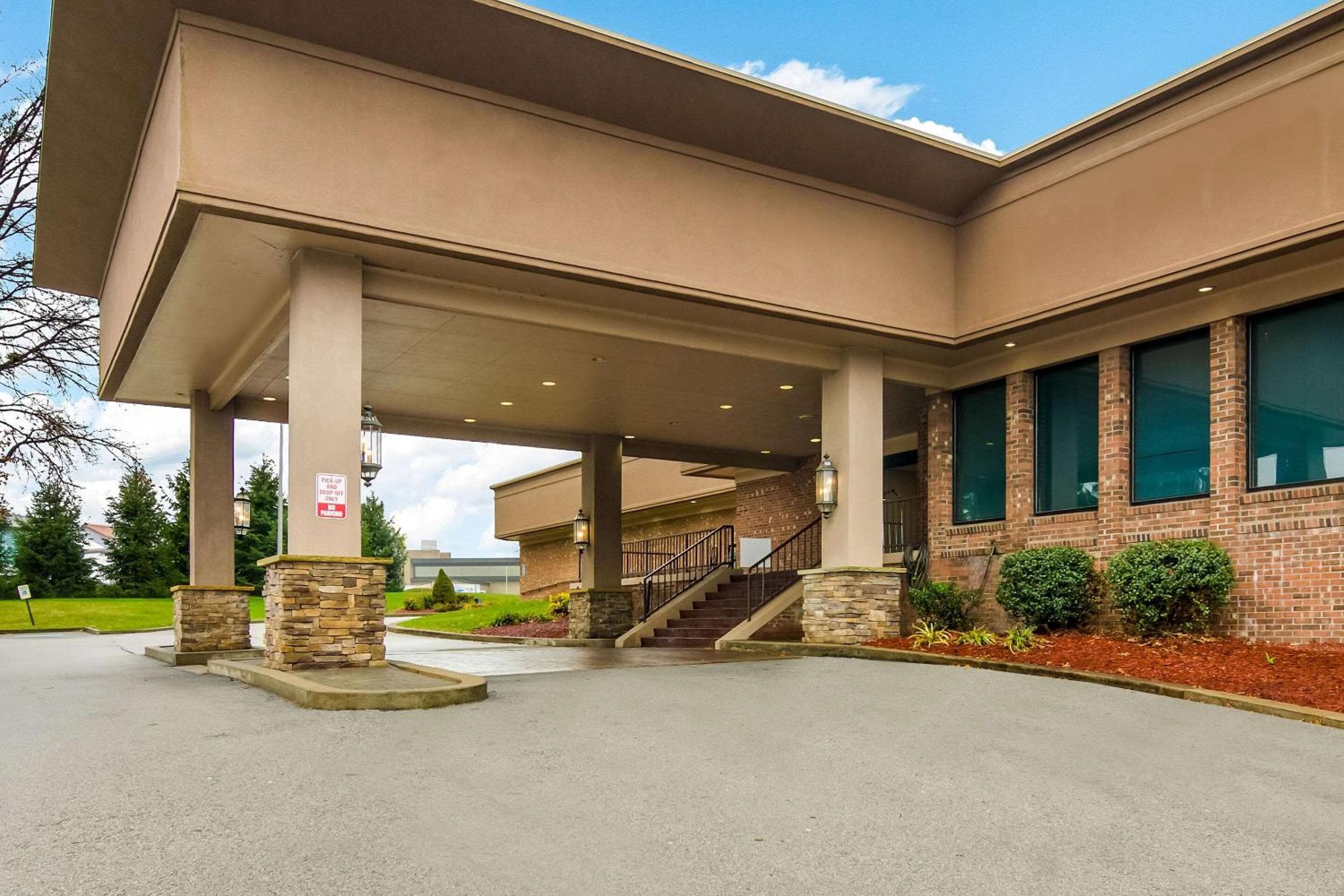 Comfort Inn & Suites Pittsburgh Fox Chapel