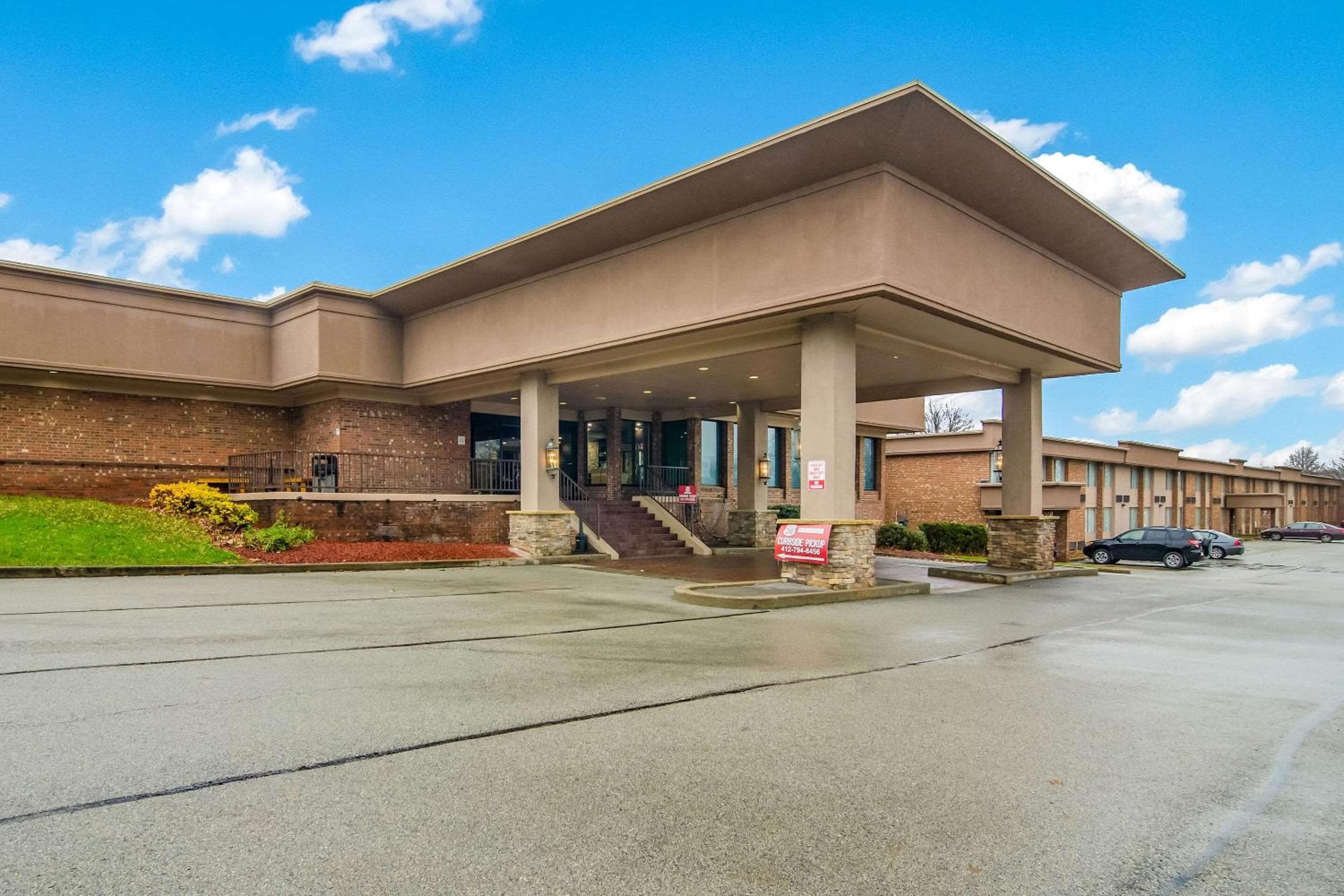 Comfort Inn & Suites Pittsburgh Fox Chapel