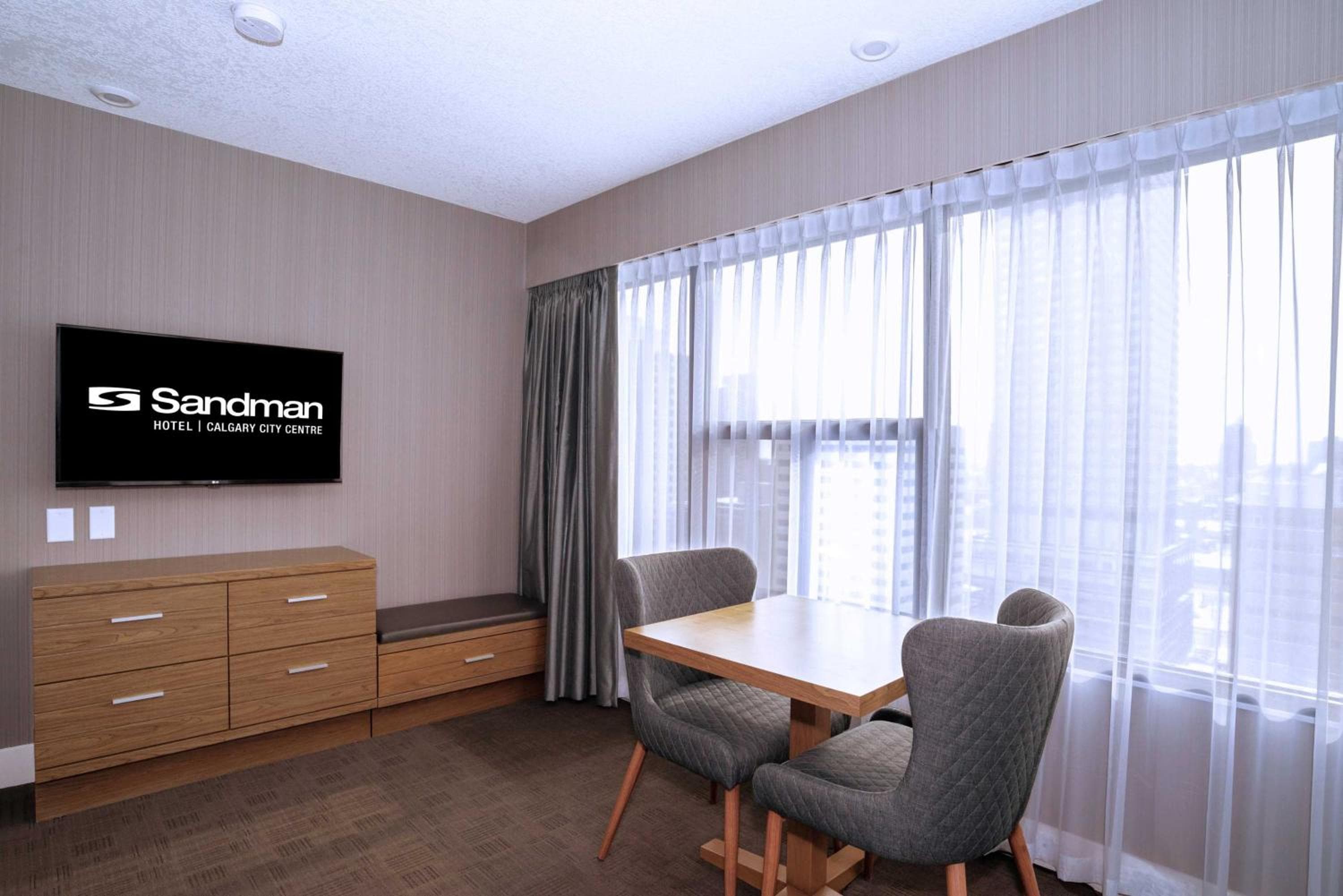 Sandman Signature Calgary Downtown Hotel