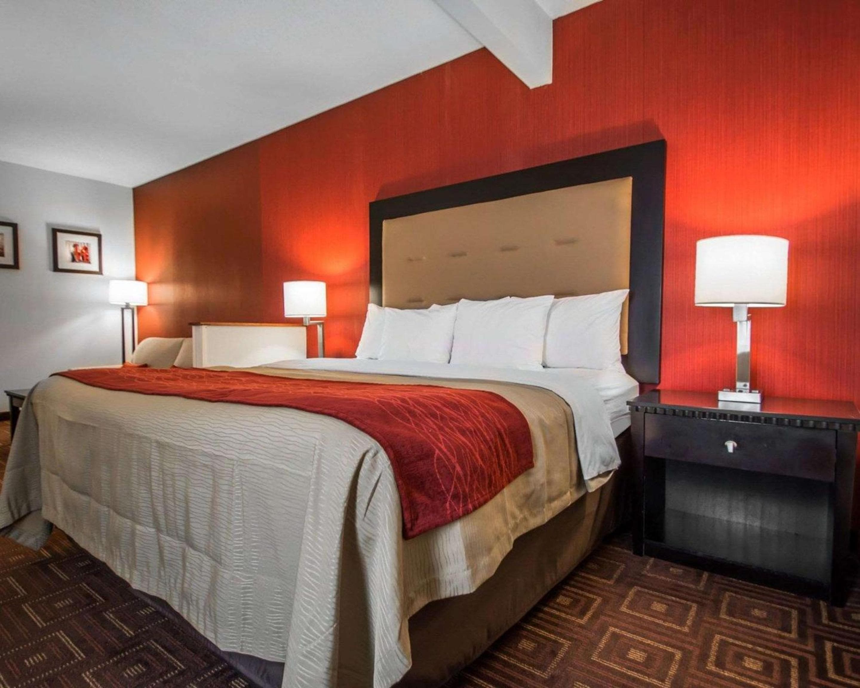 Quality Inn & Suites NJ State Capital Area