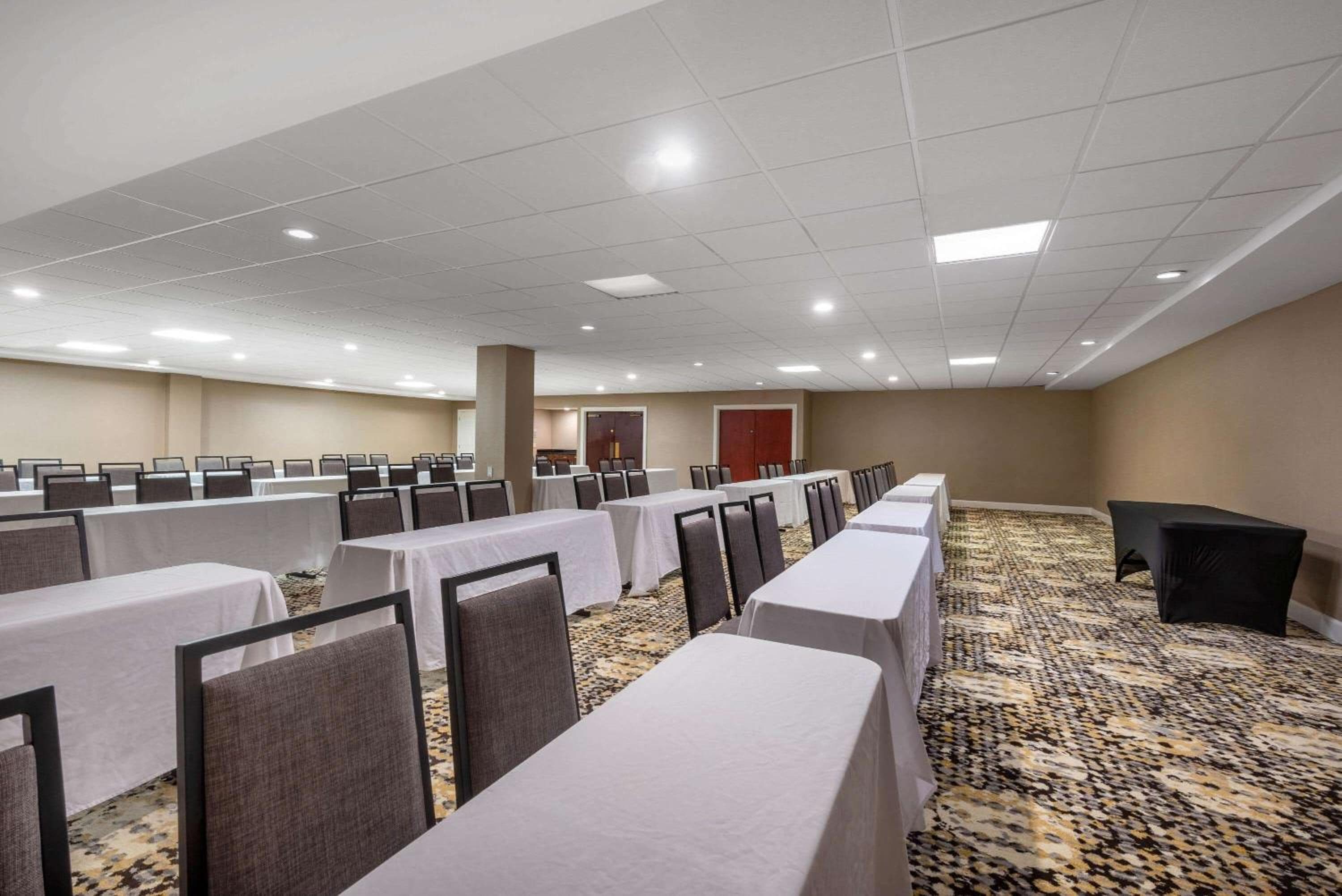 Wyndham Lancaster Resort and Convention Center