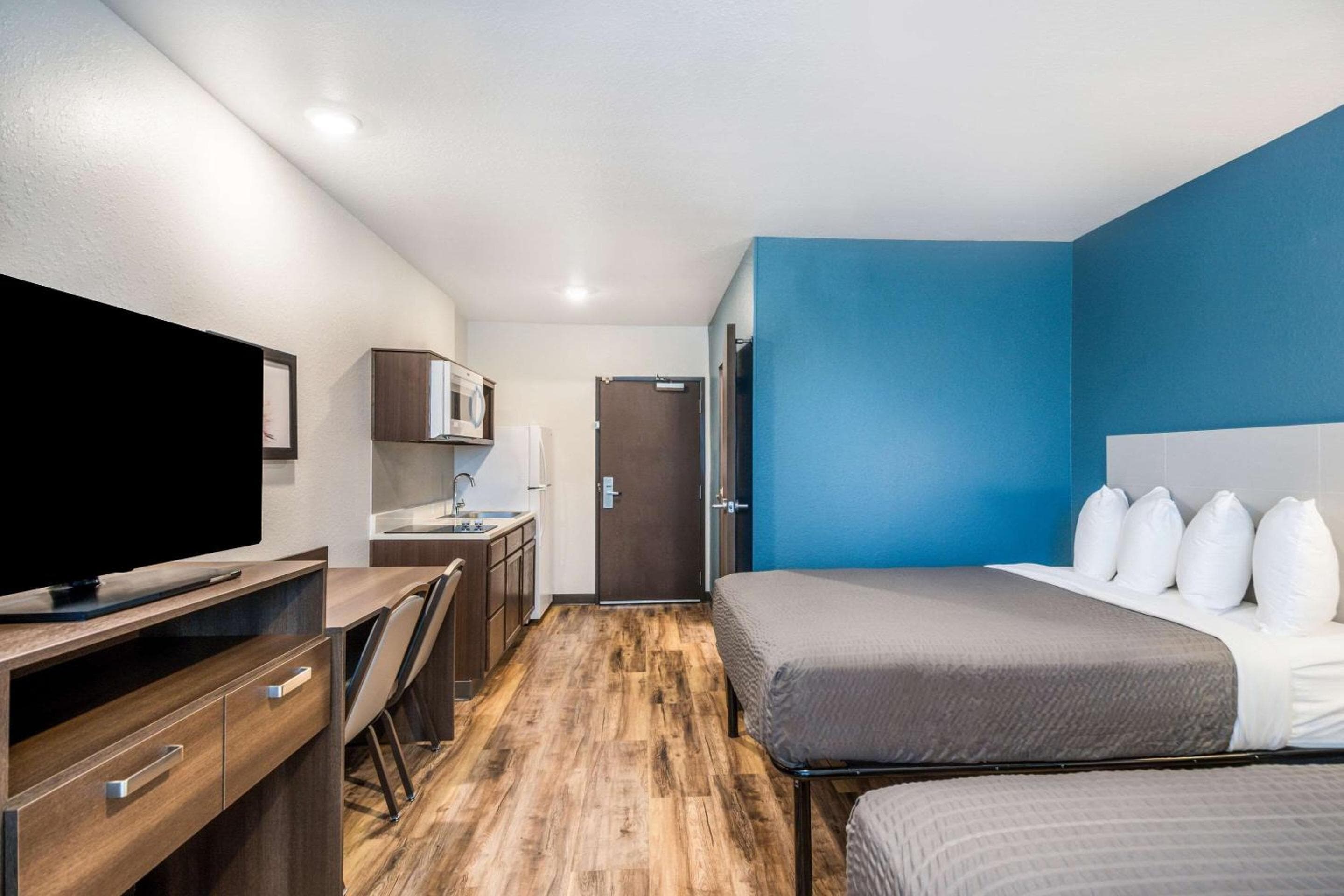 WoodSpring Suites Bradenton