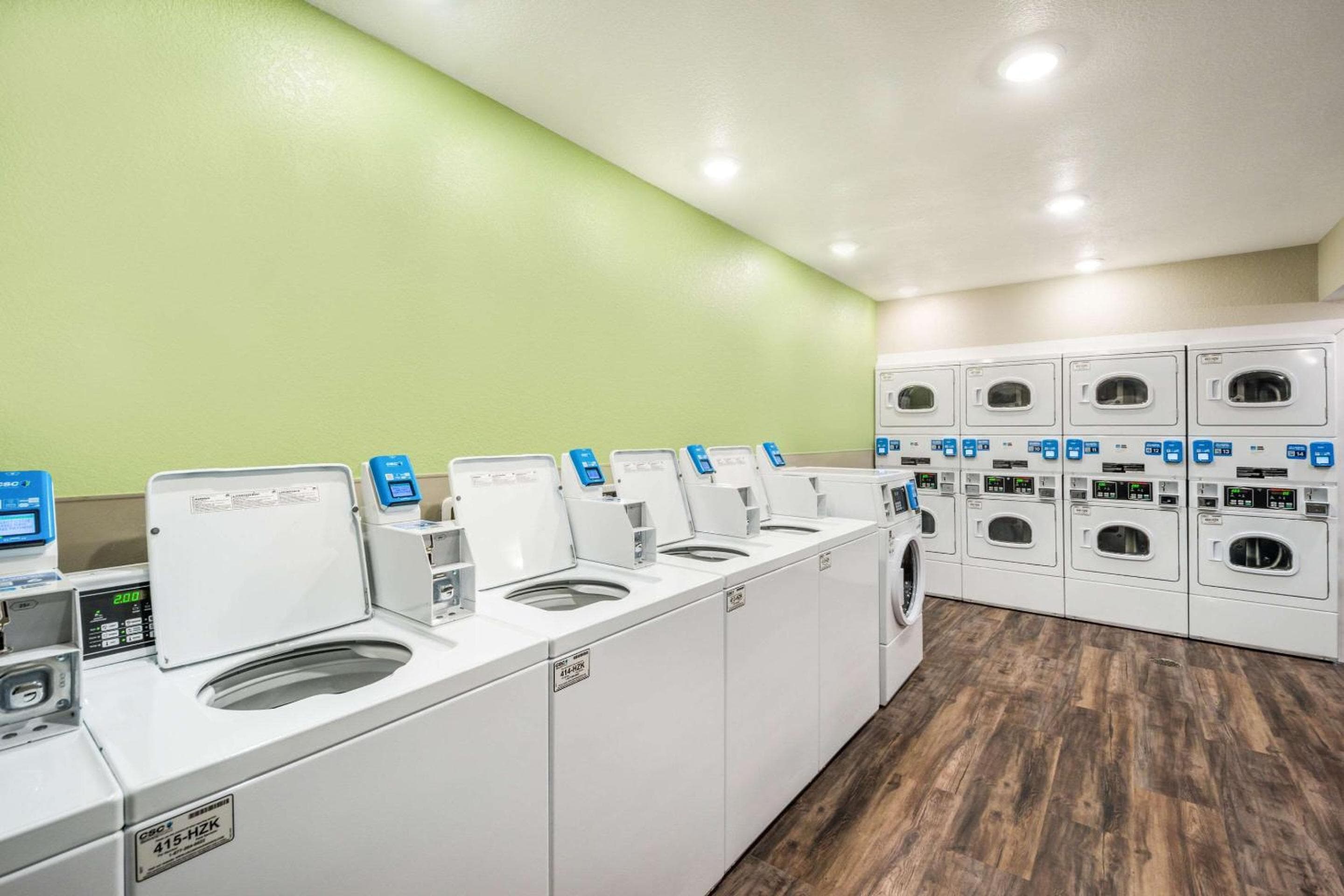 WoodSpring Suites Bradenton
