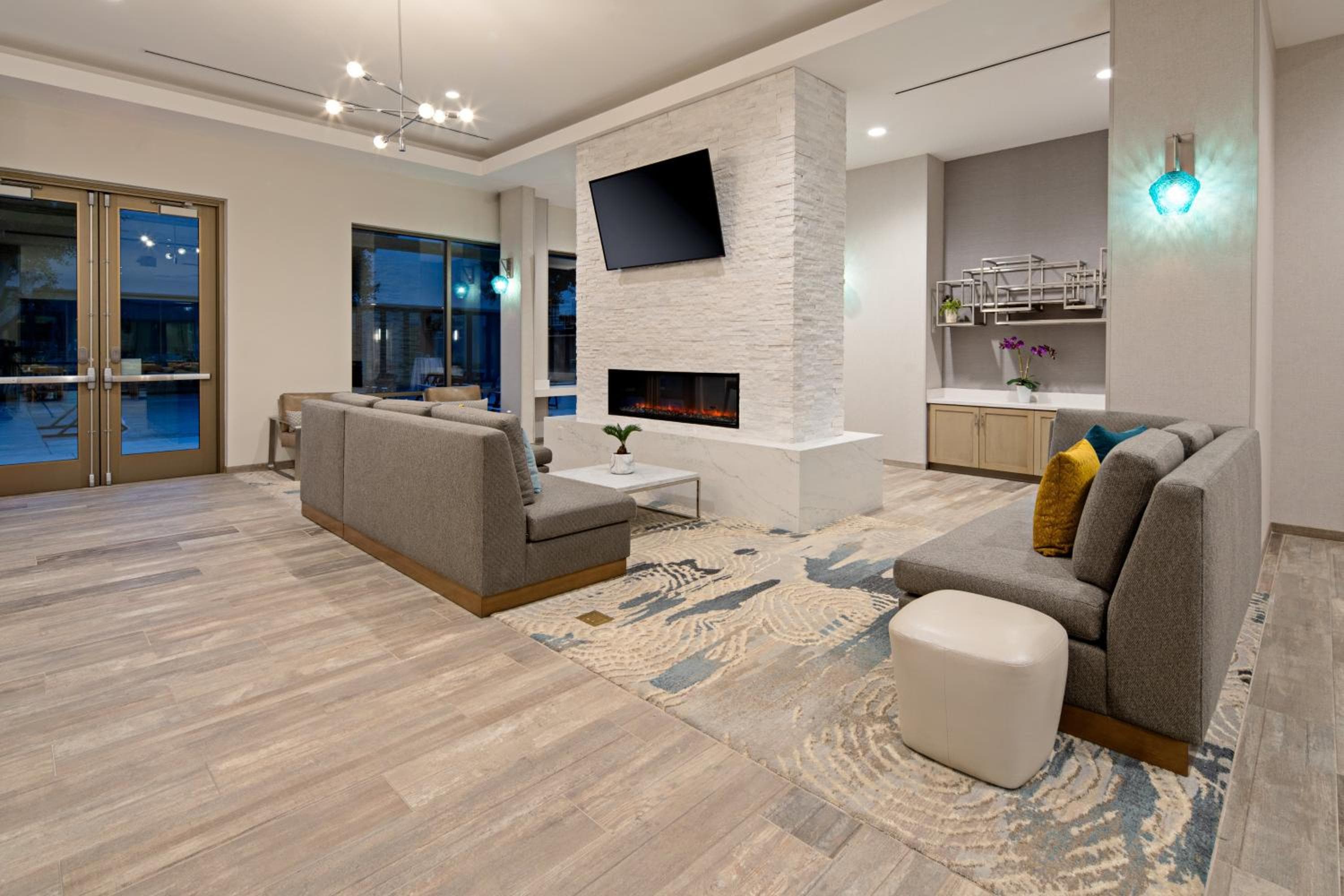 Staybridge Suites - Long Beach Airport by IHG