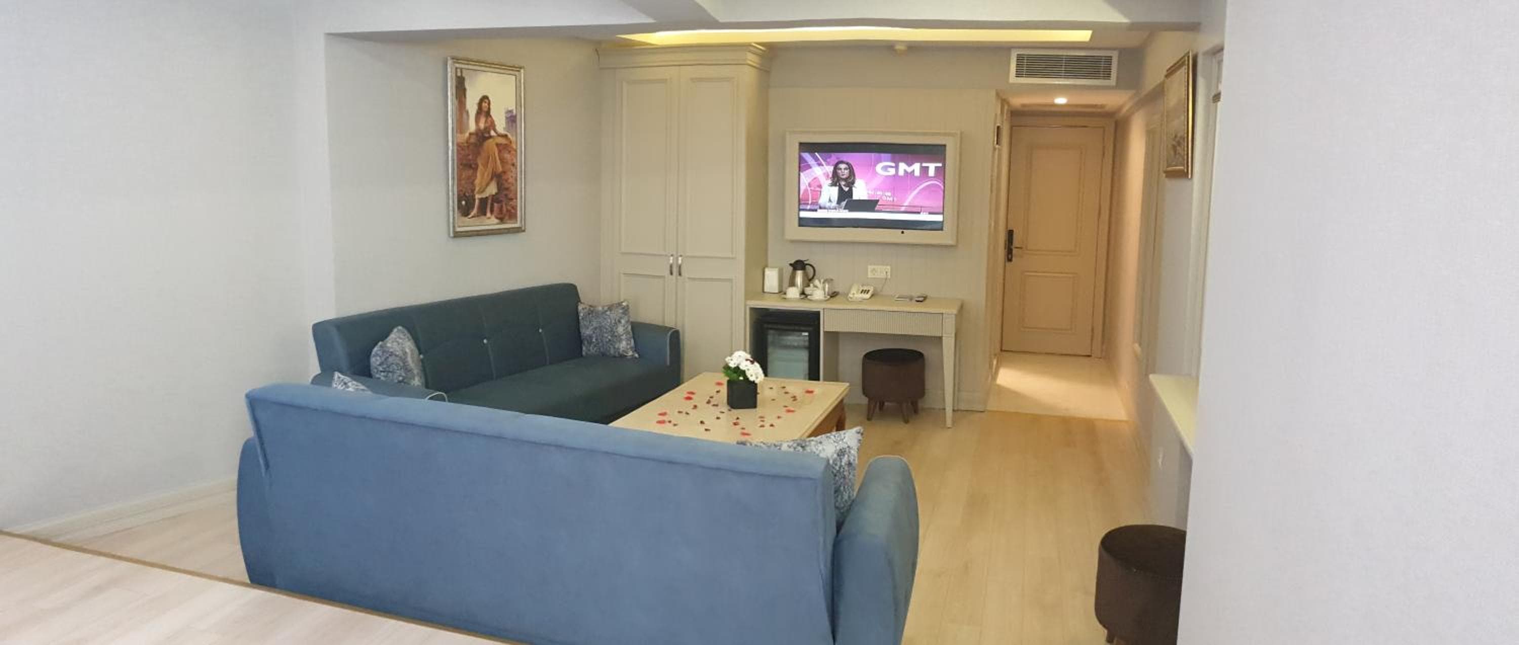 Martinenz Hotel Old City