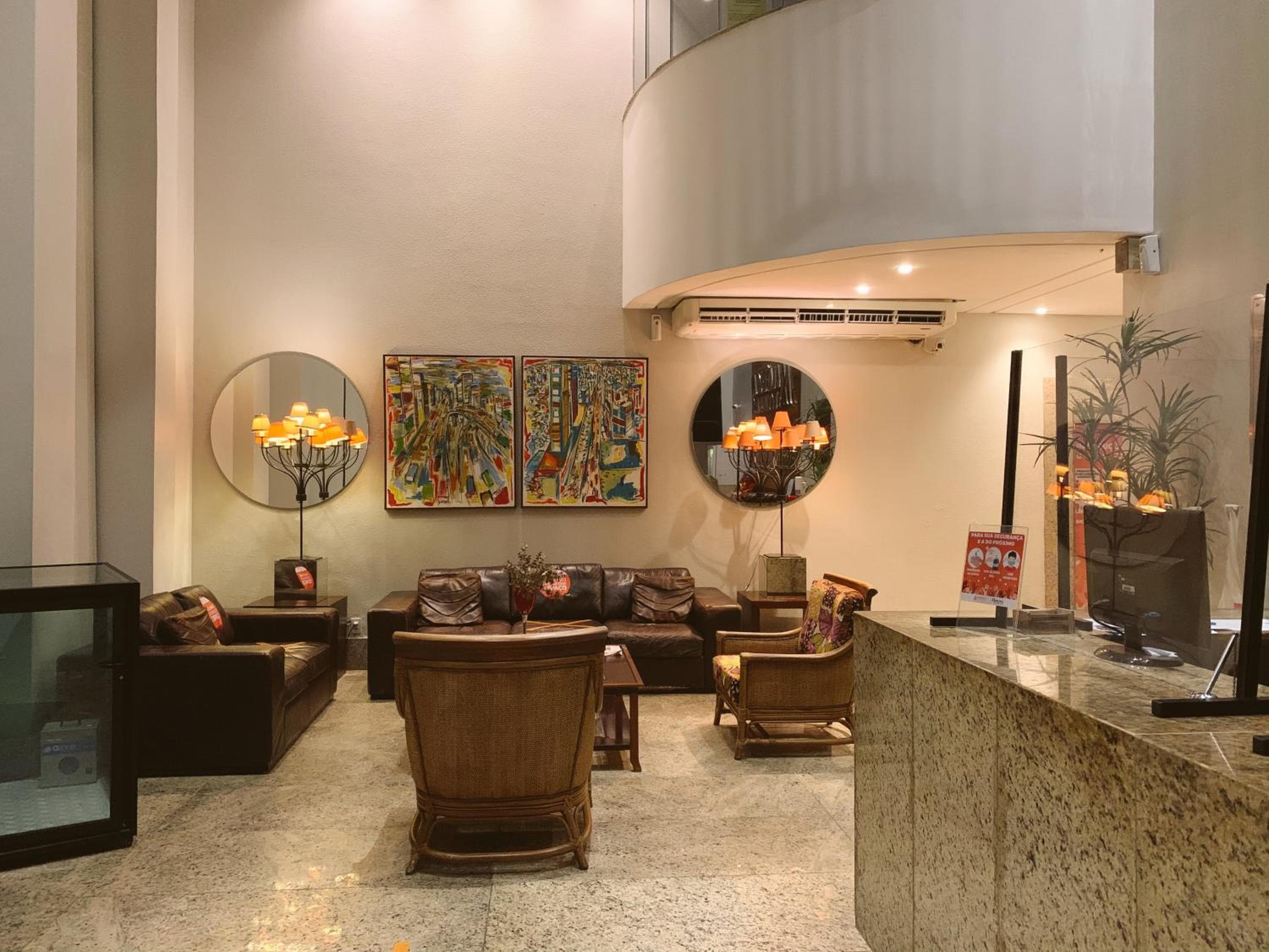 America Towers Hotel