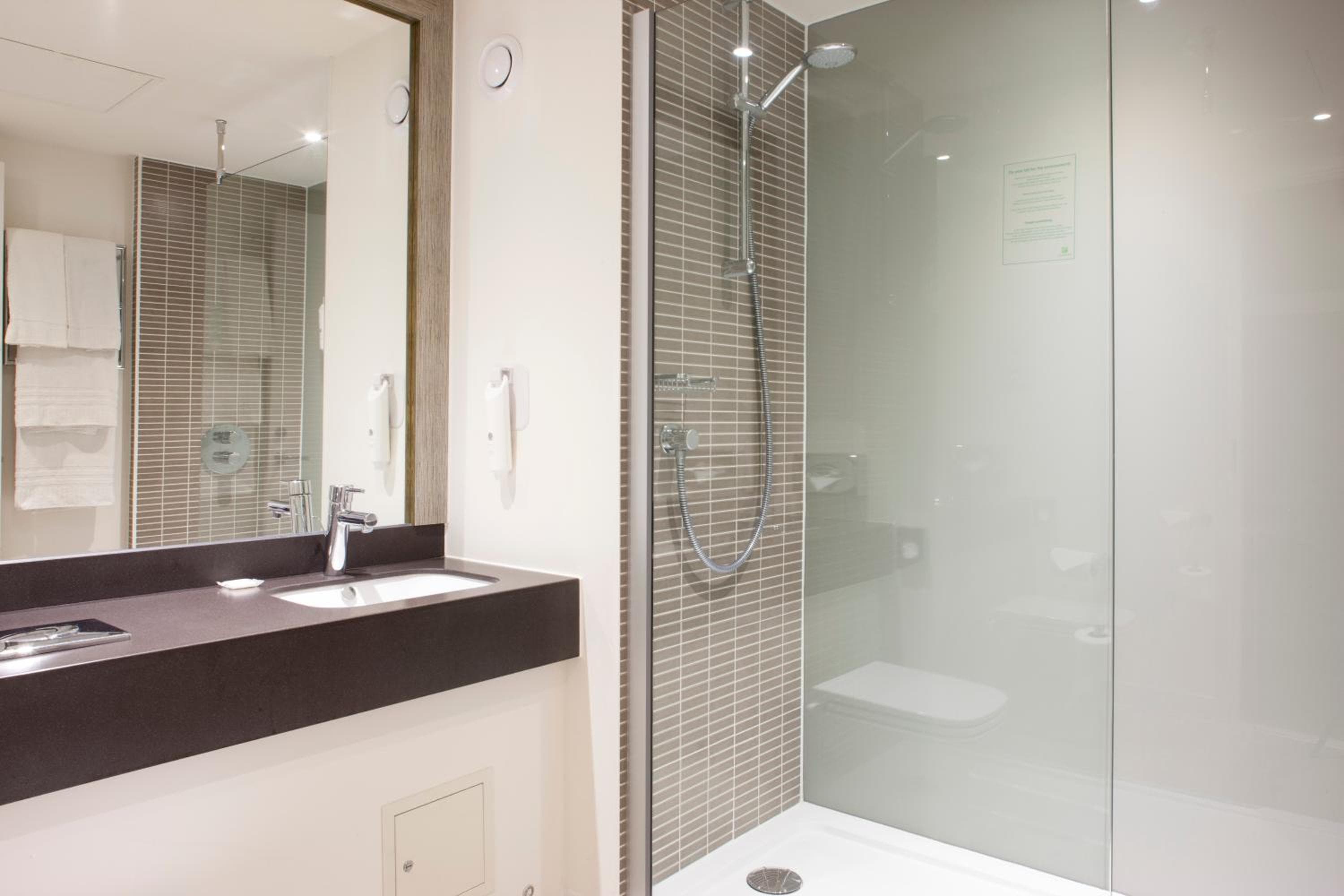 Holiday Inn Lincoln by IHG