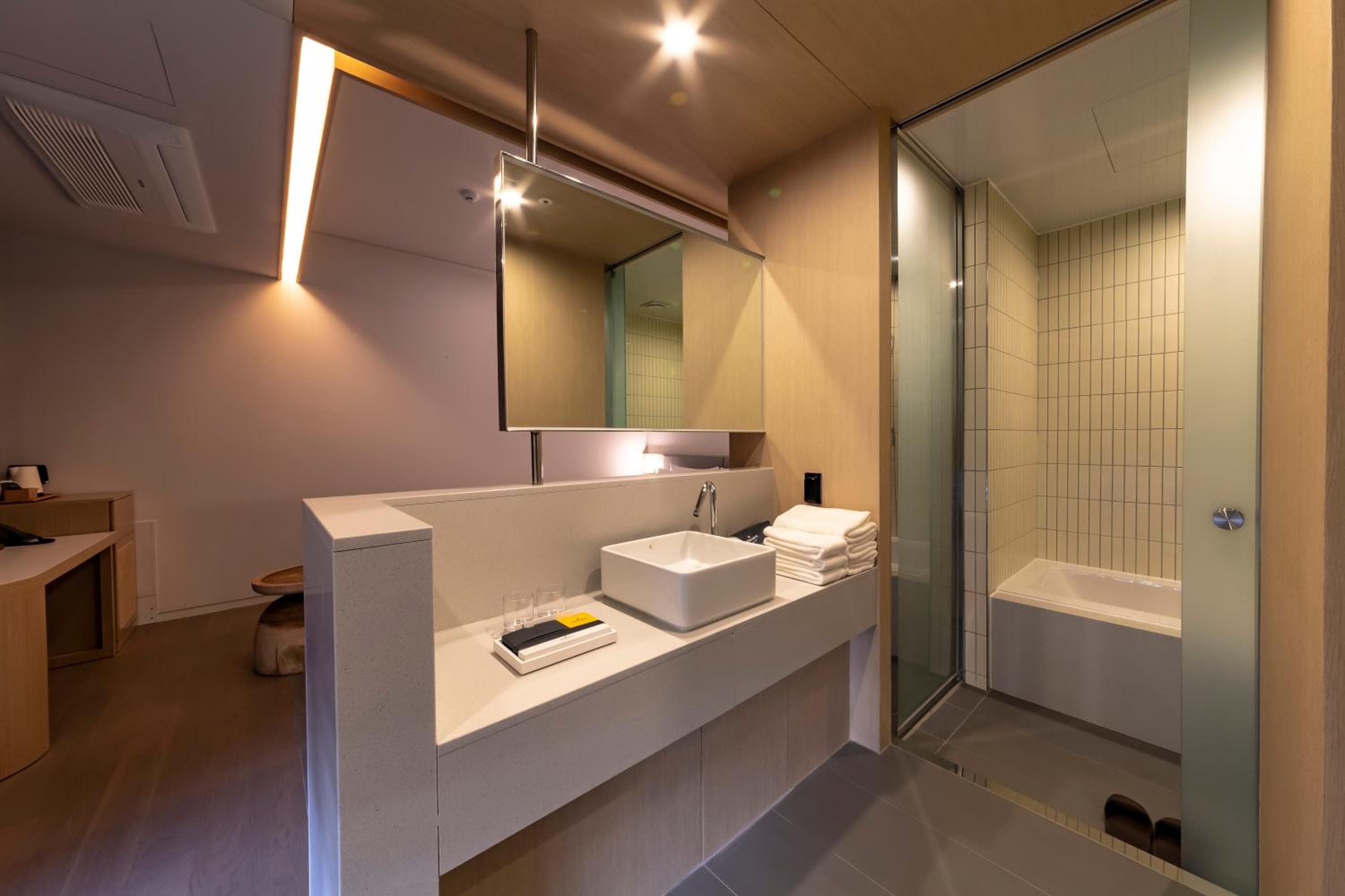 Hound Hotel Haeundae Signature