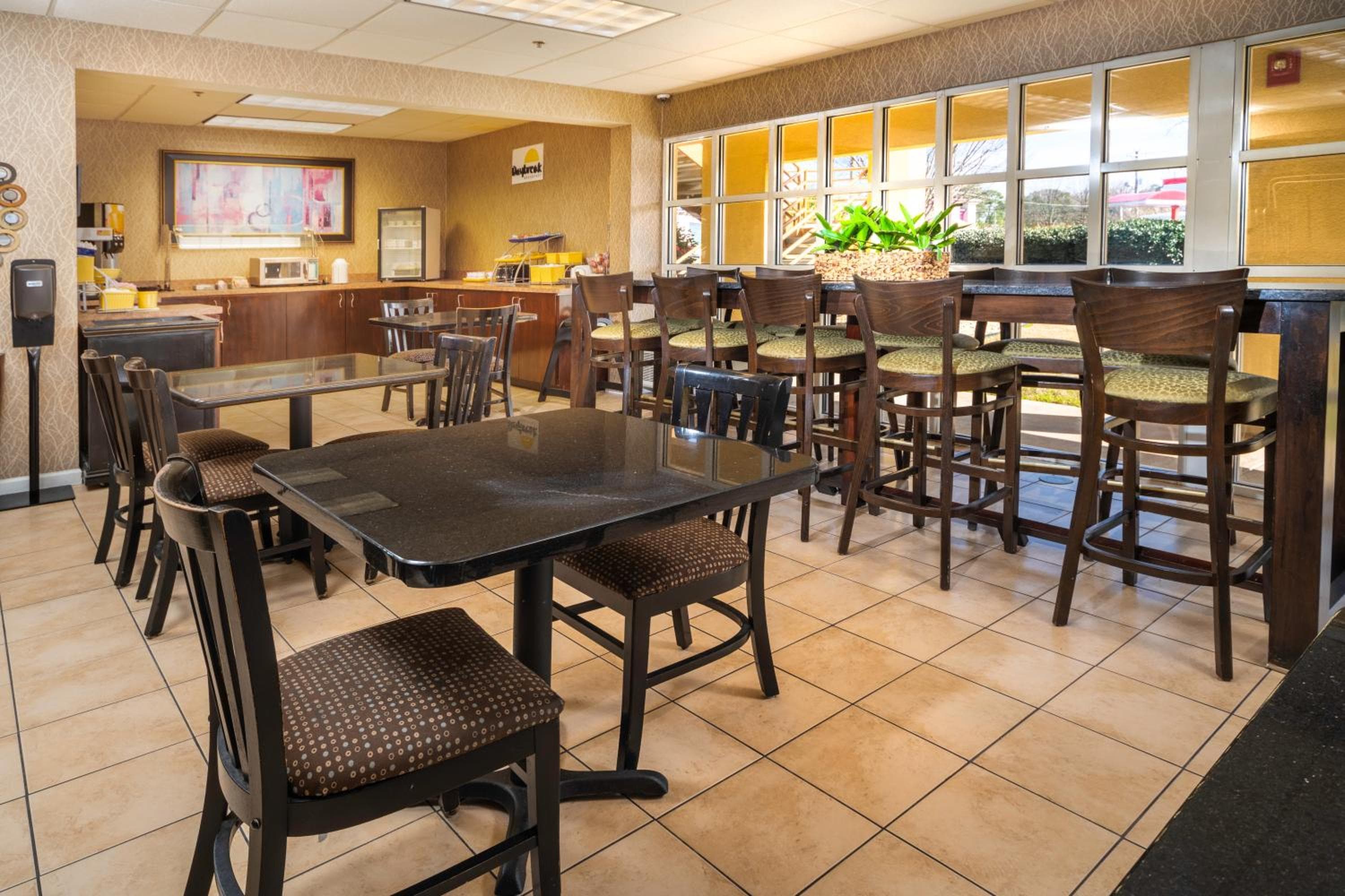 Days Inn by Wyndham Atlanta Stone Mountain