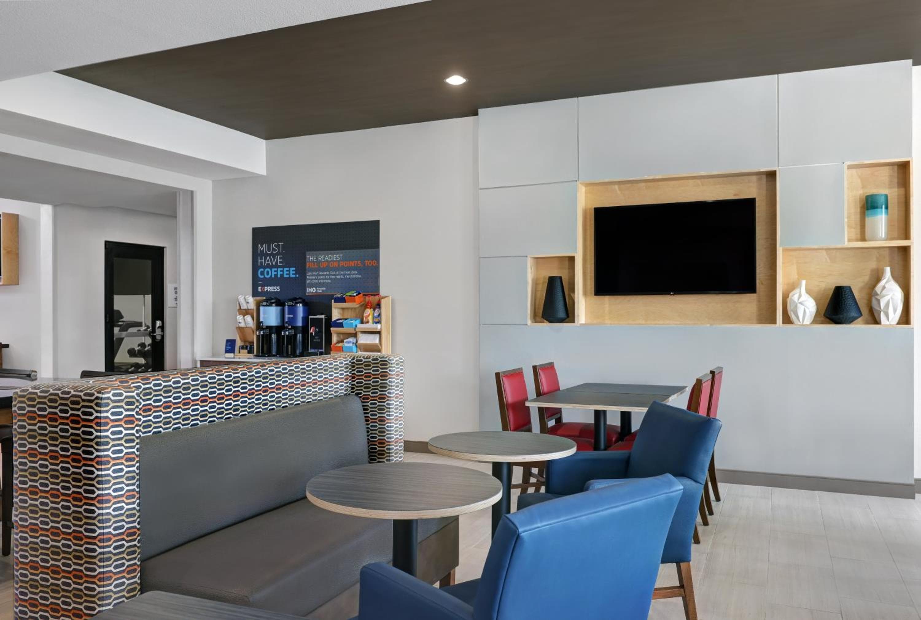 Holiday Inn Express Newport by IHG