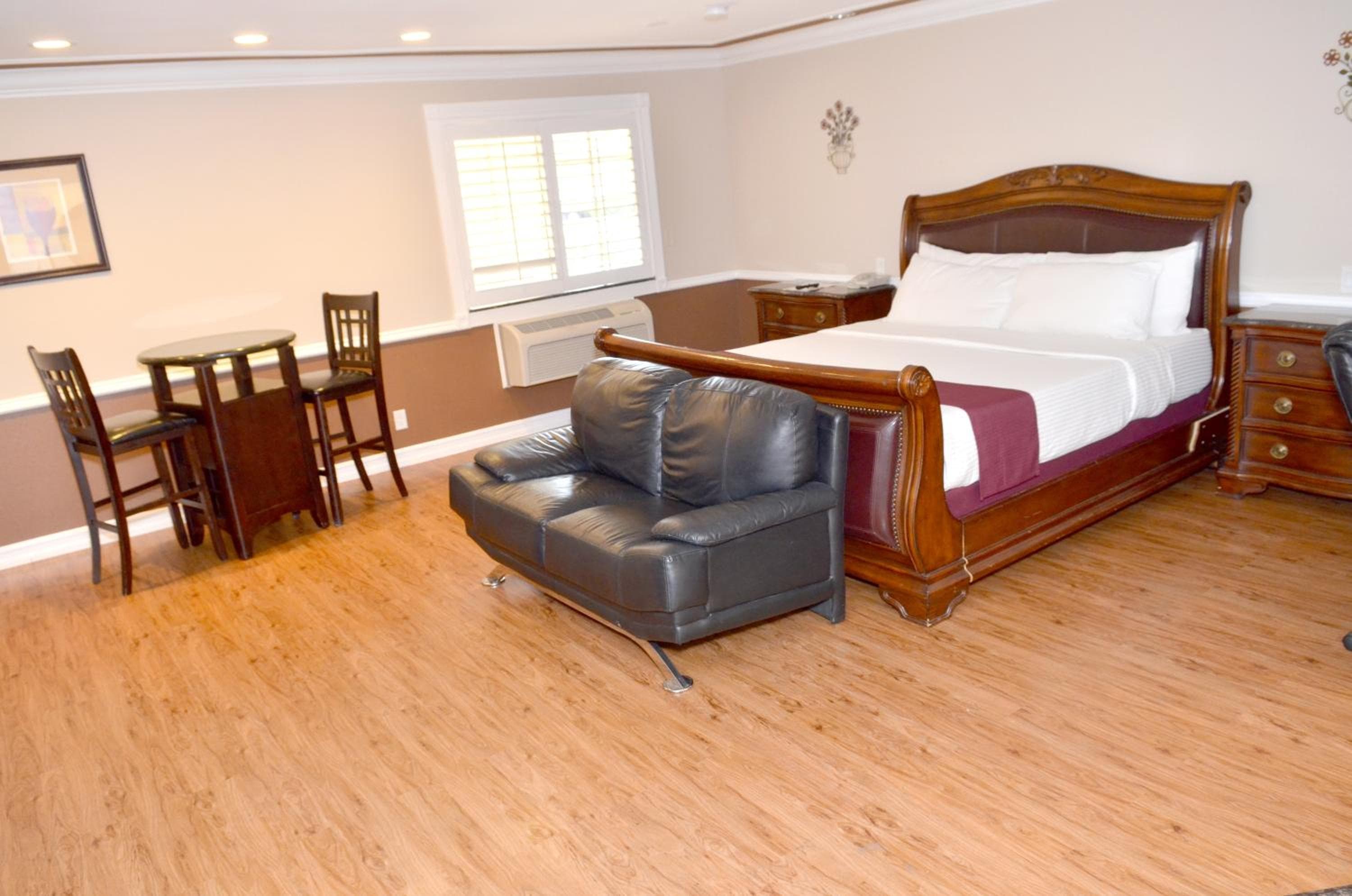Dynasty Suites Hotel