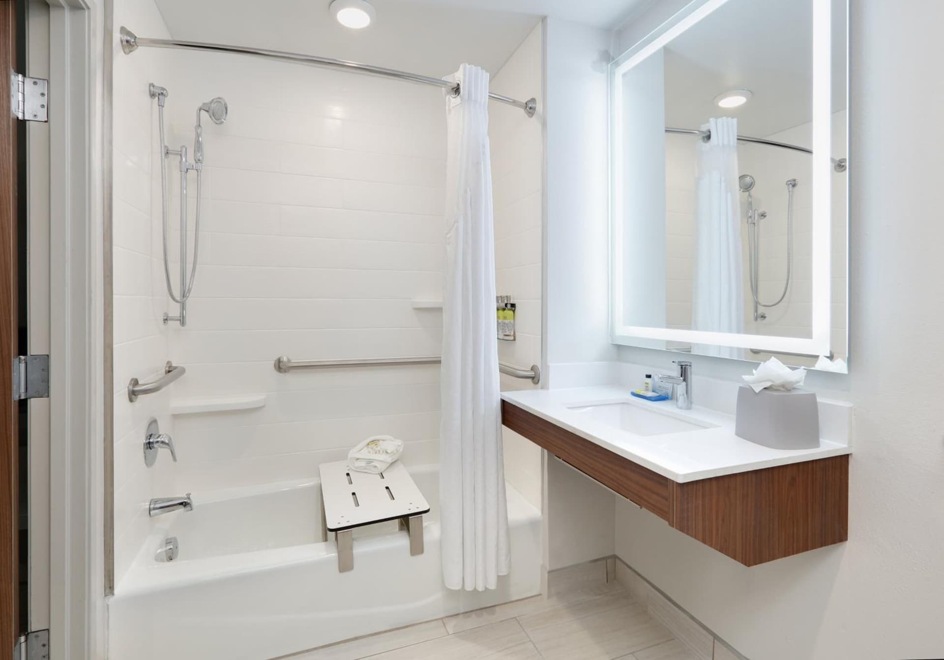 Holiday Inn Express & Suites San Antonio NW near SeaWorld by IHG