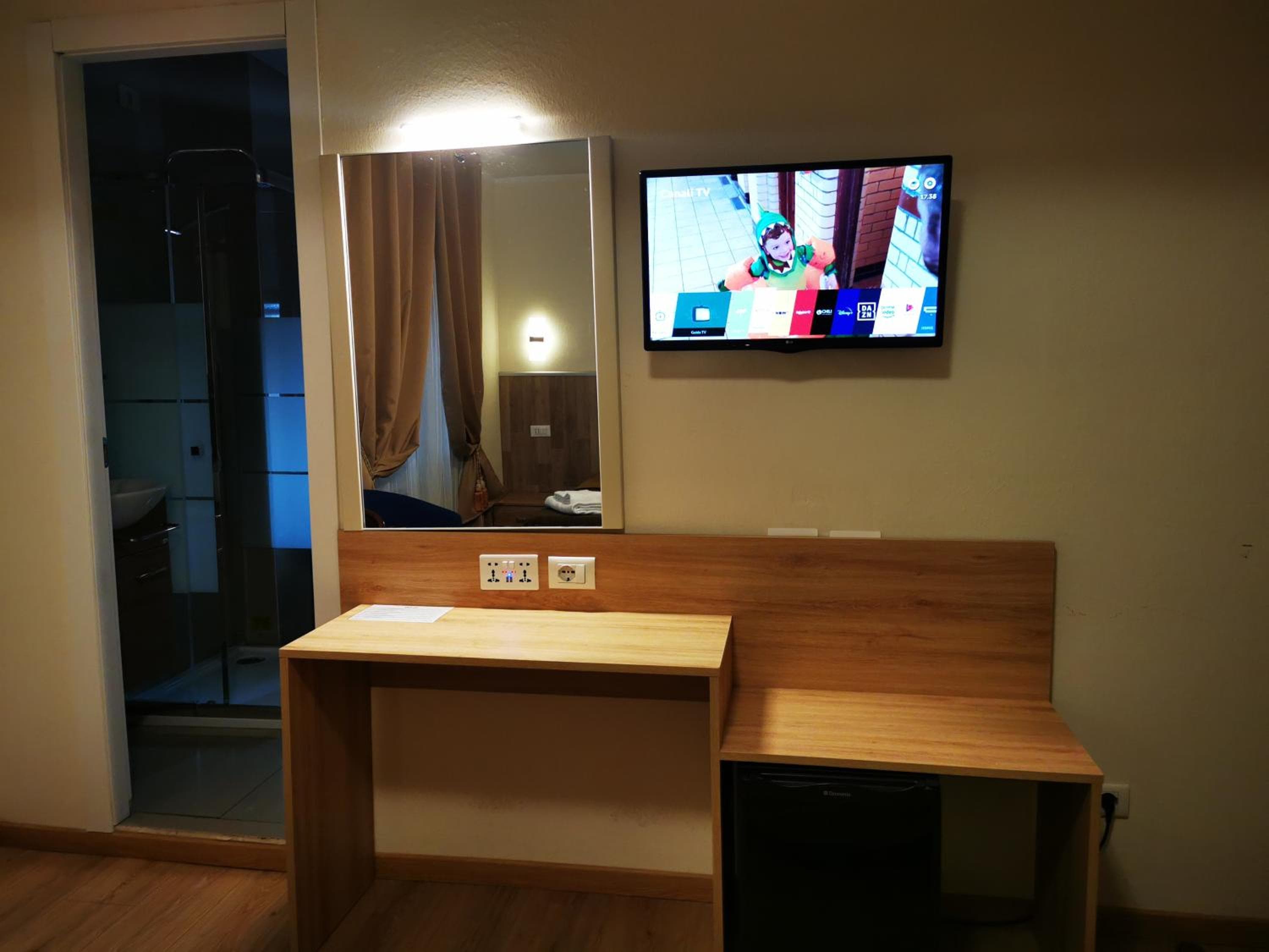 New Alexander Hotel