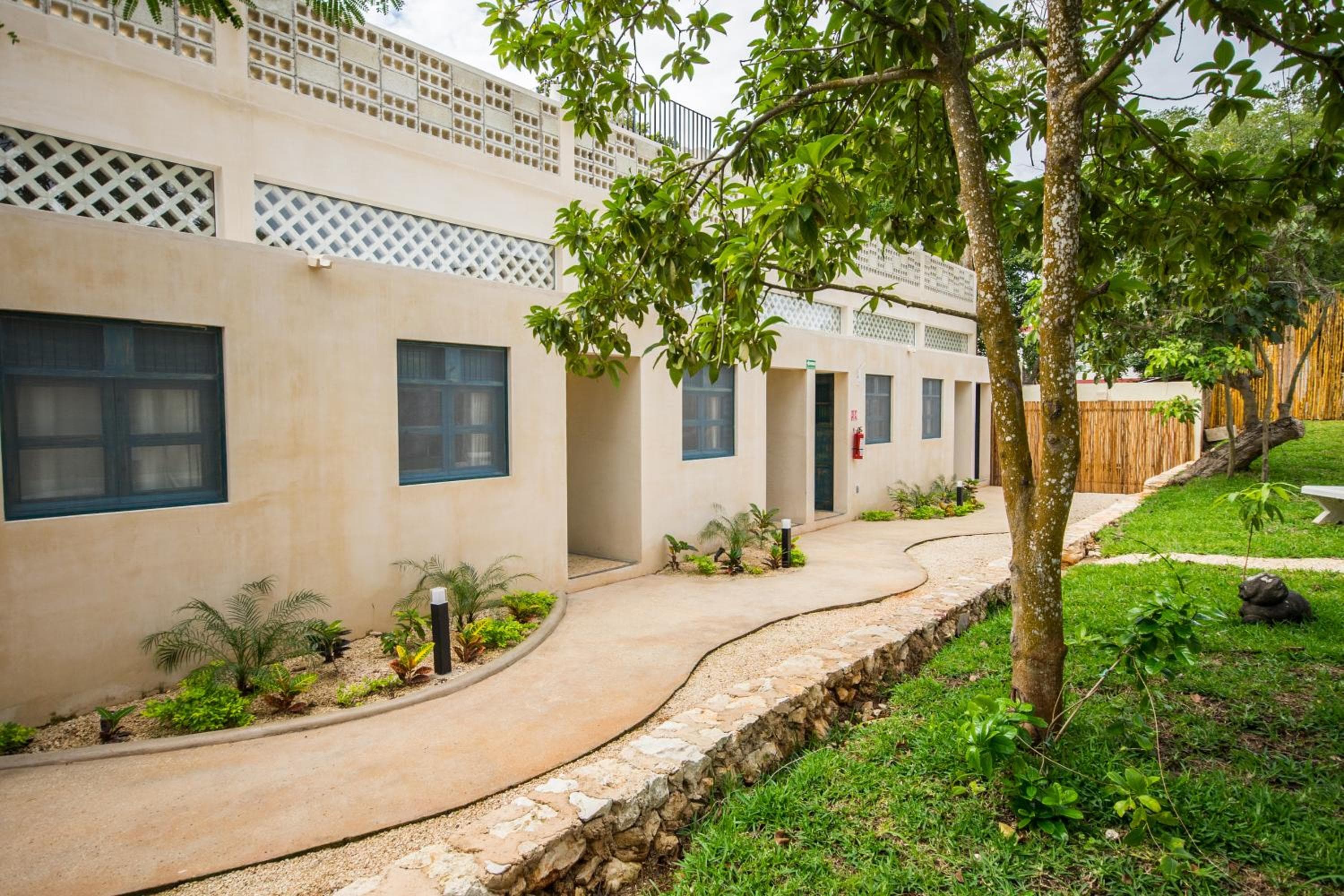 Waye Valladolid Centro - Sustainable, Authentic Experiences & Pet Friendly Boutique Hotel