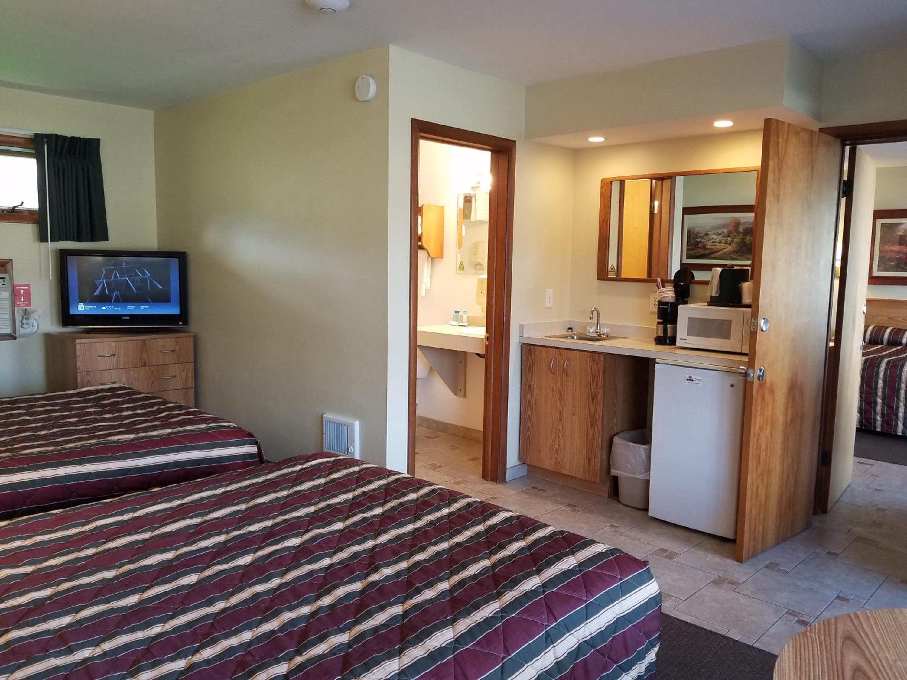 Black Hawk Motel & Suites