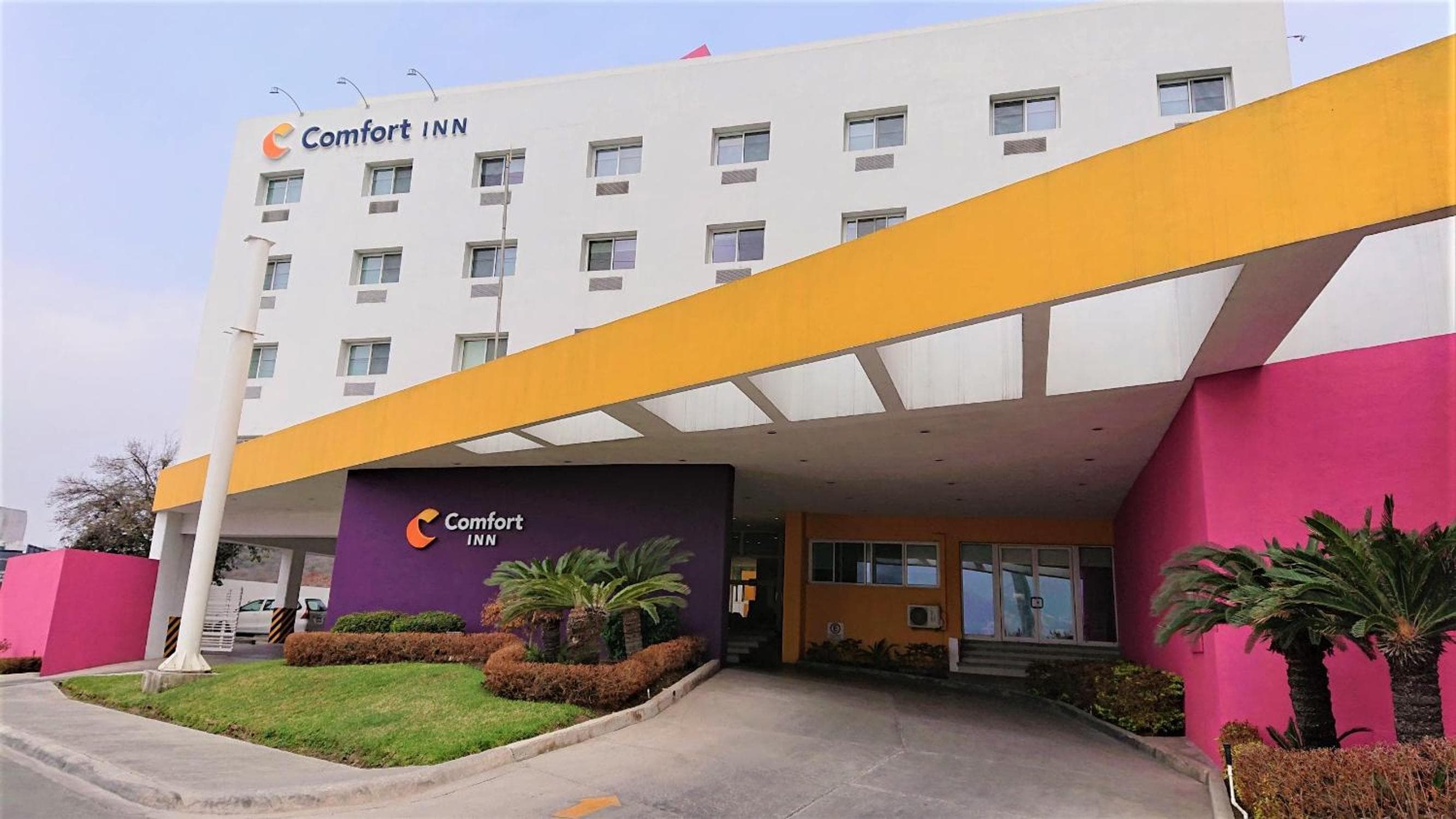 Comfort Inn Monterrey Valle