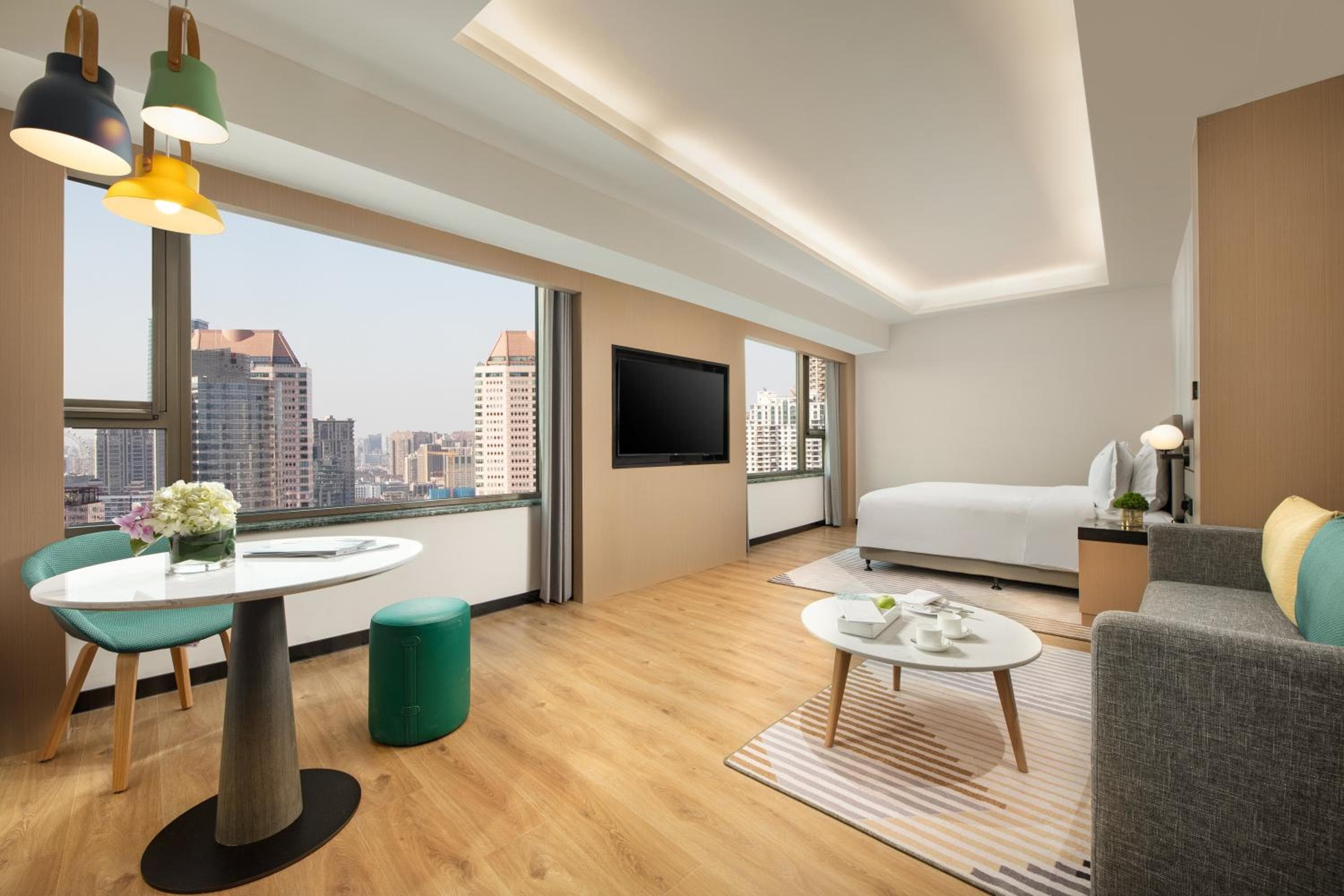 Holiday Inn Shanghai Nanjing Road by IHG