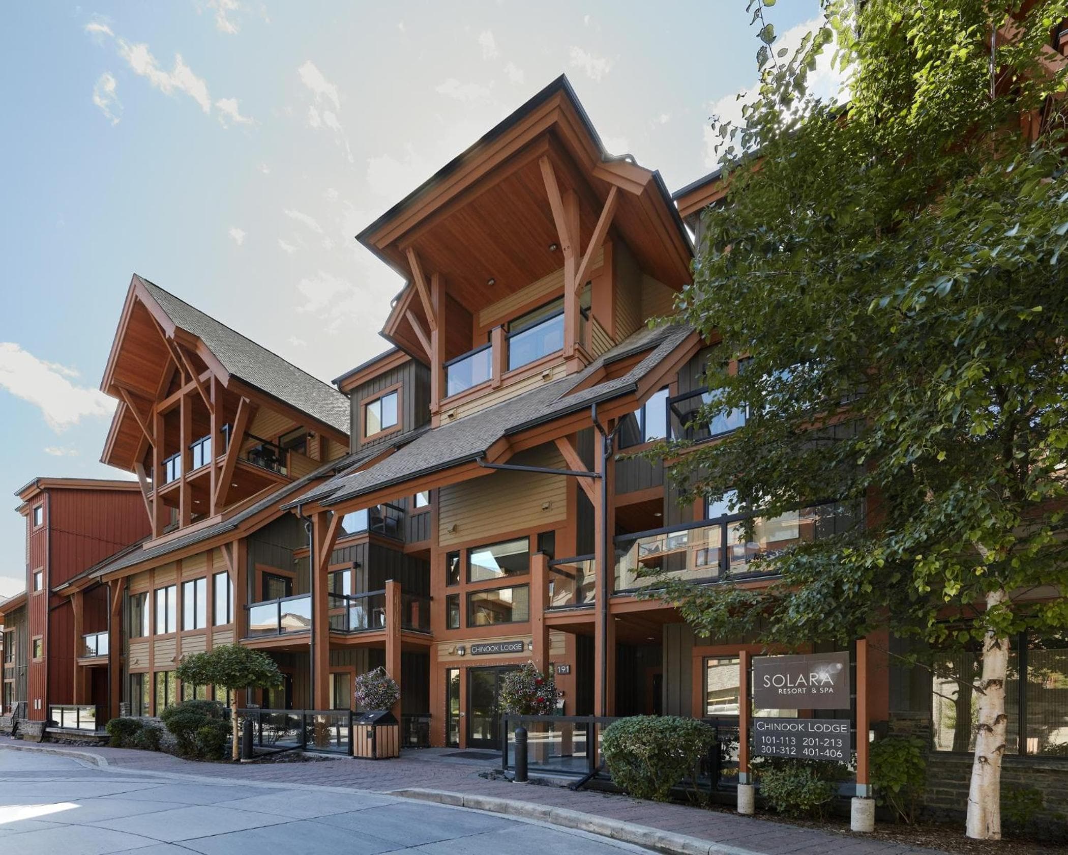 Star Suite -Luxurious condo with 3 fireplaces, and open Pool!