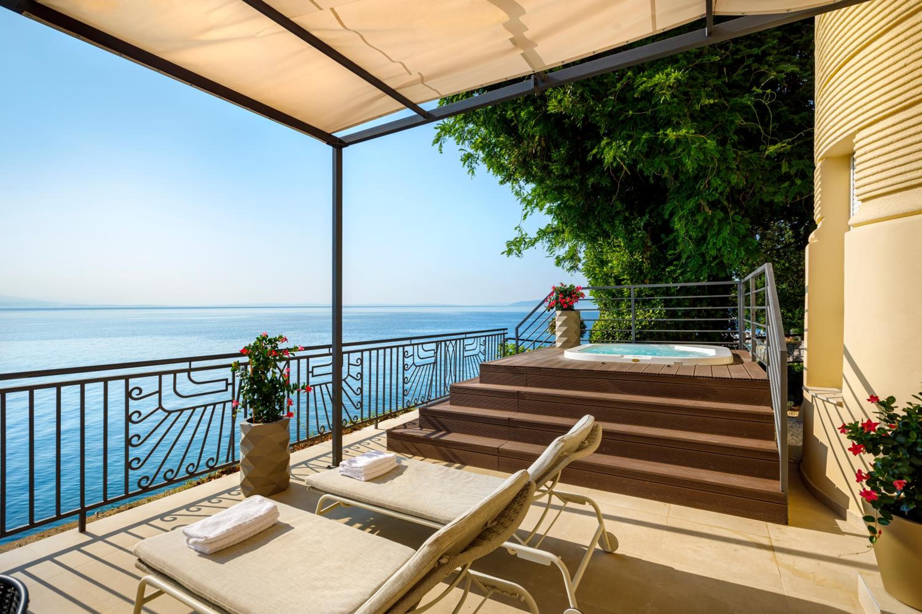 Hotel Ambasador - by Liburnia Hotels & Villas