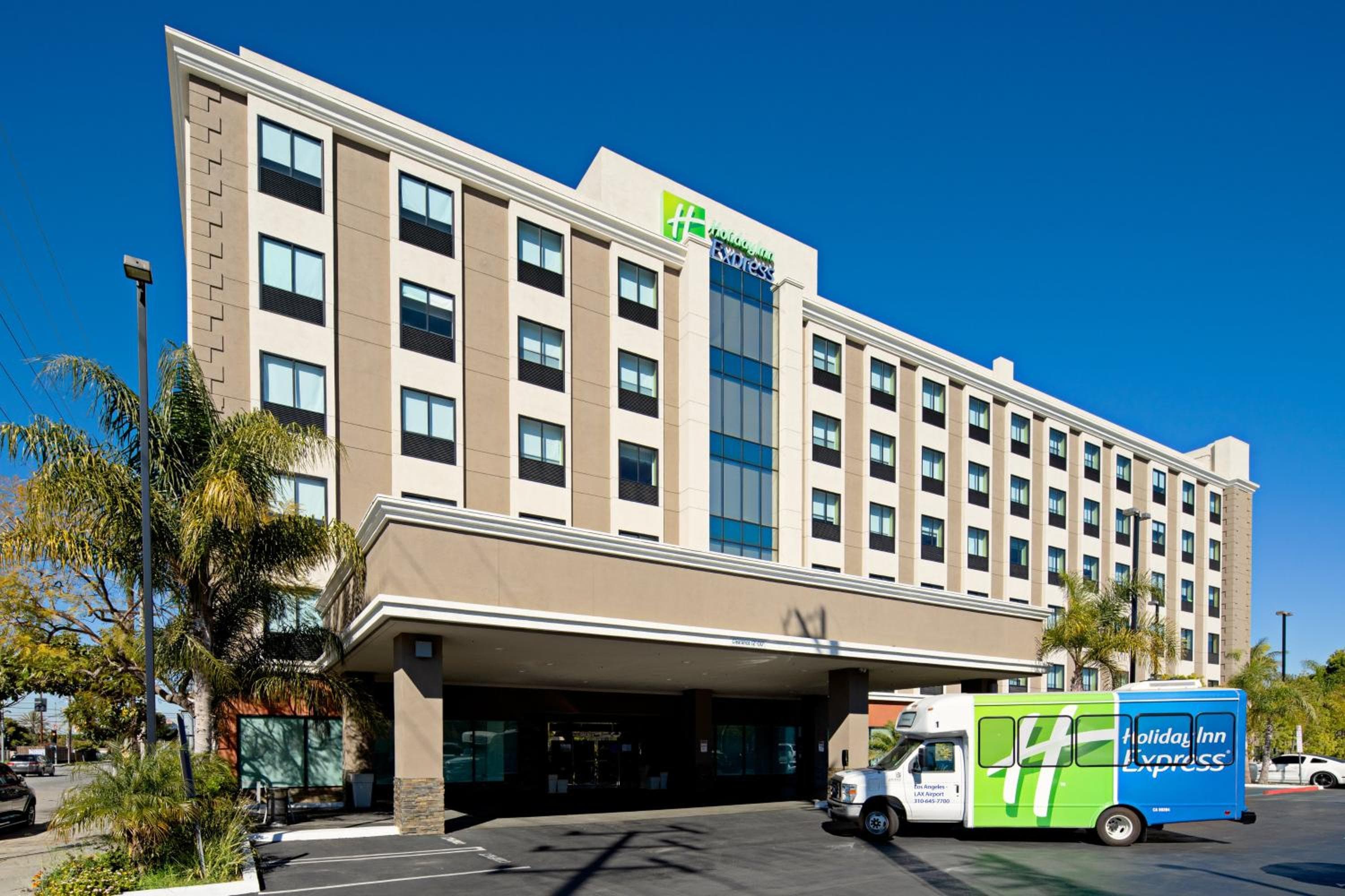 Holiday Inn Express Los Angeles LAX Airport by IHG