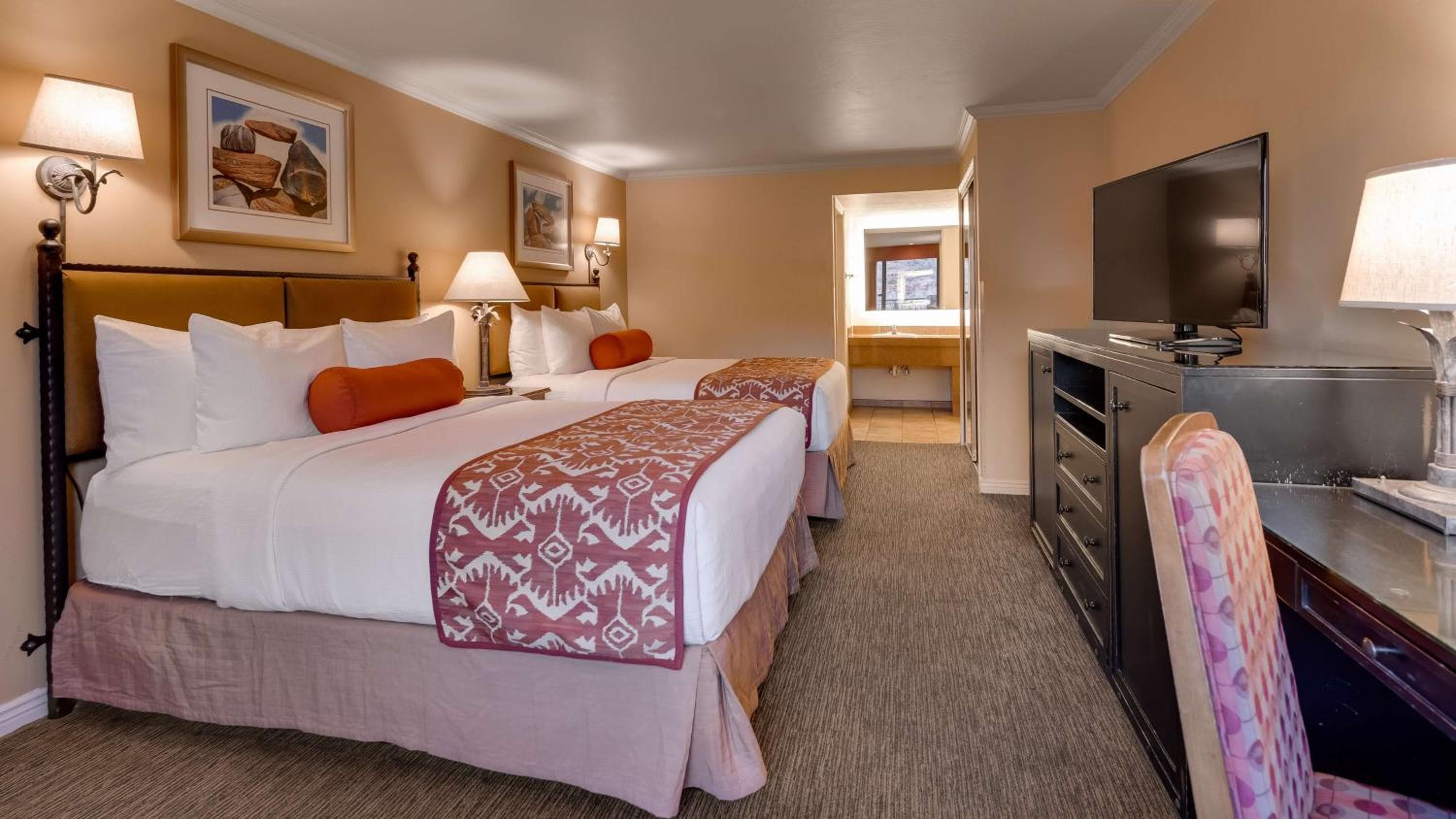 Best Western Plus Arroyo Roble Hotel & Creekside Villas