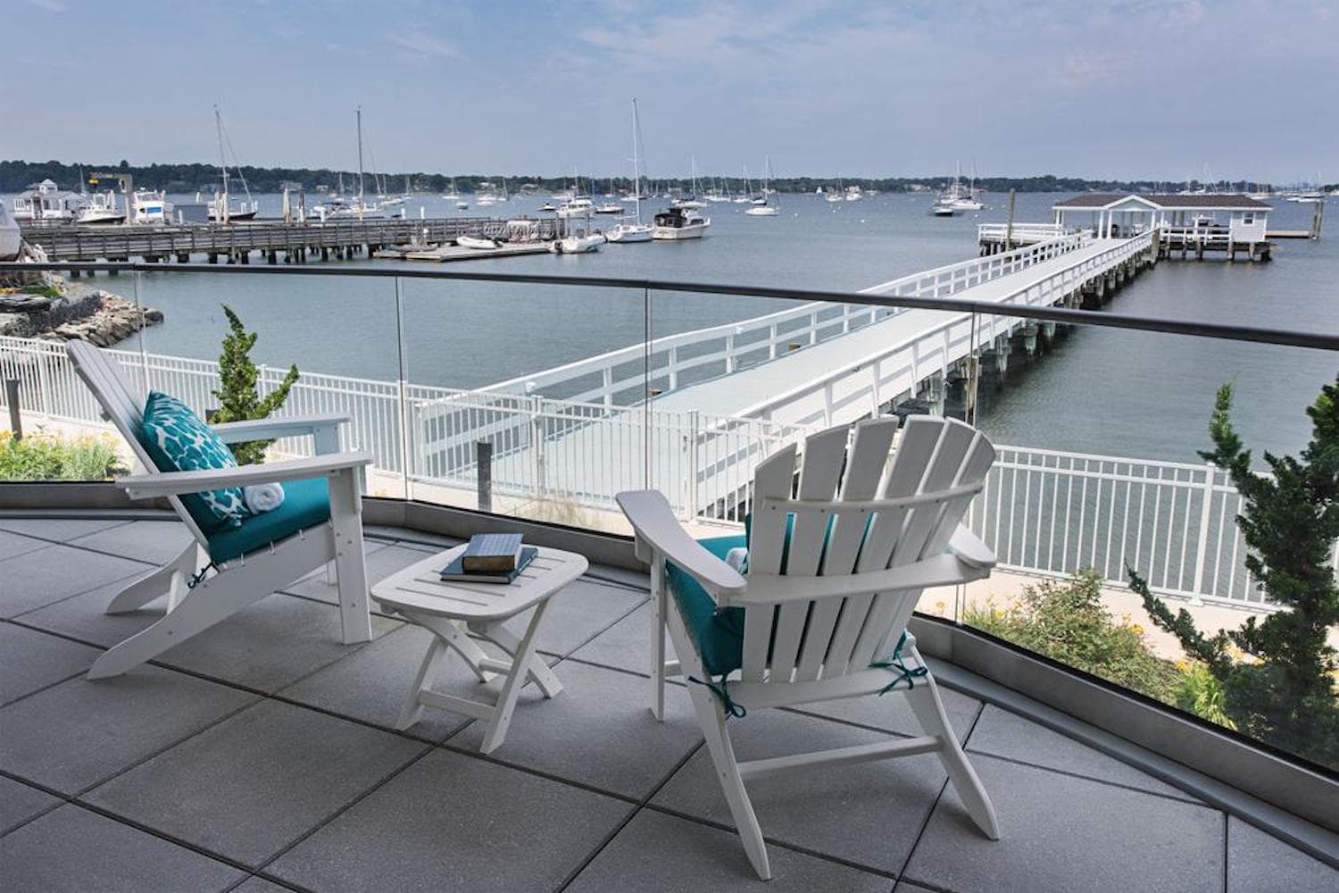 Fathoms Hotel & Marina