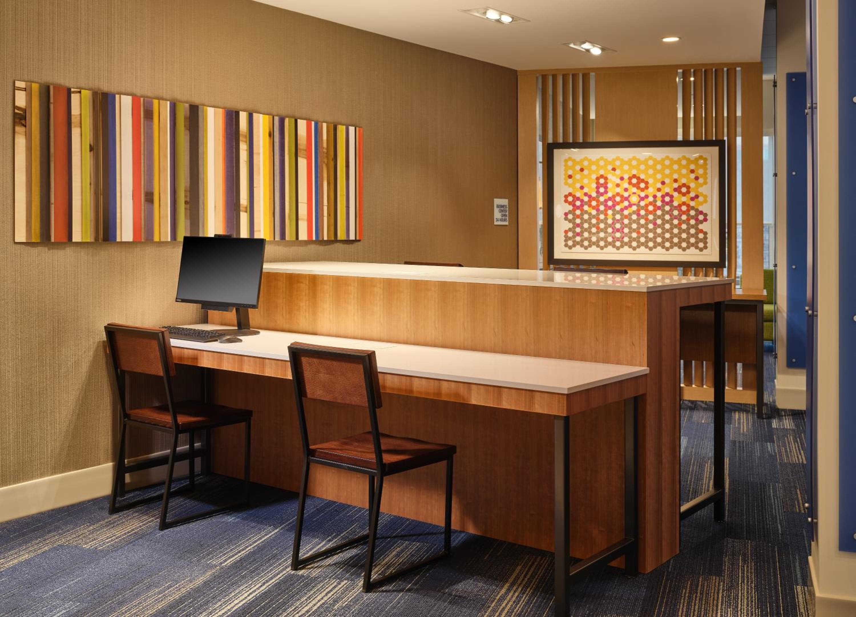 Holiday Inn Express & Suites - Lockport by IHG