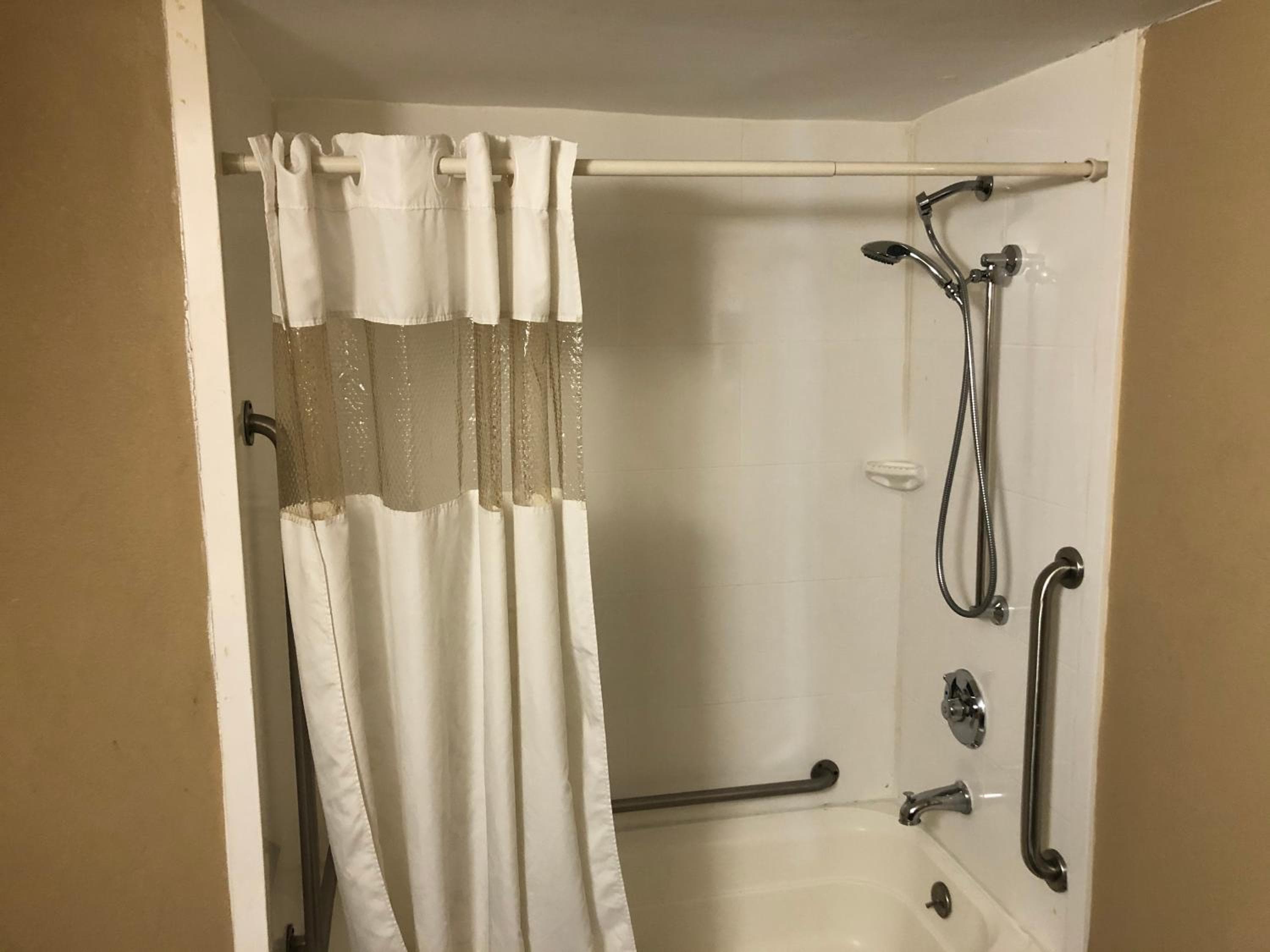 Rodeway Inn Joint Base Andrews Area