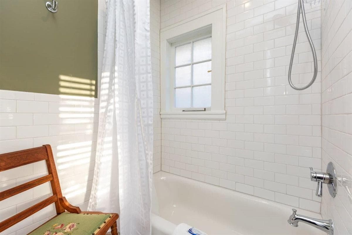 Renowned historic home downtownacross from park