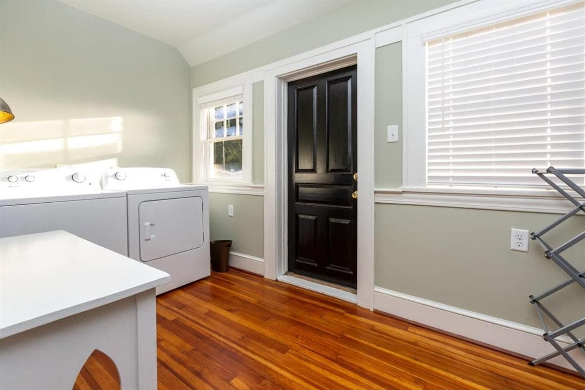 Renowned historic home downtownacross from park