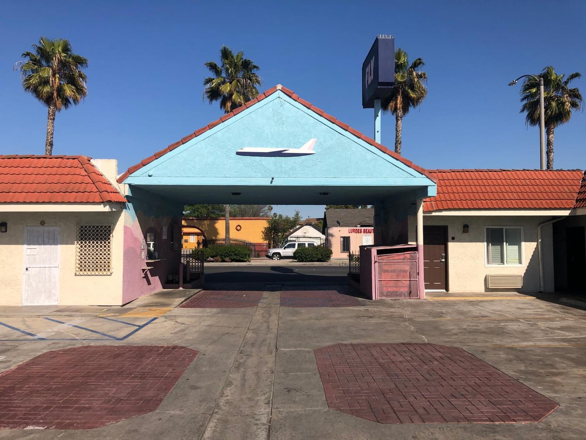 The Fly Inn Motel