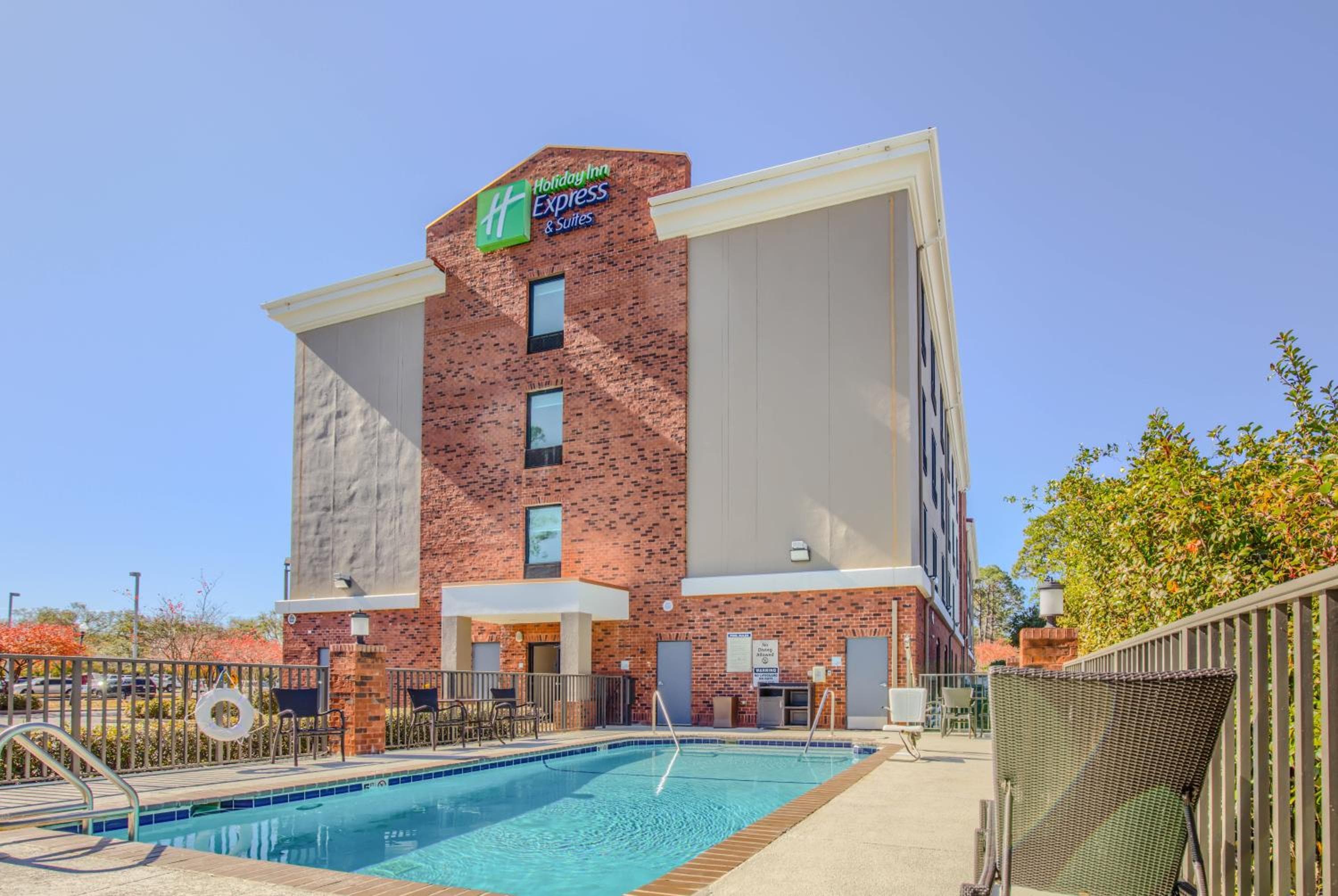 Holiday Inn Express Hotel & Suites Gulf Shores by IHG