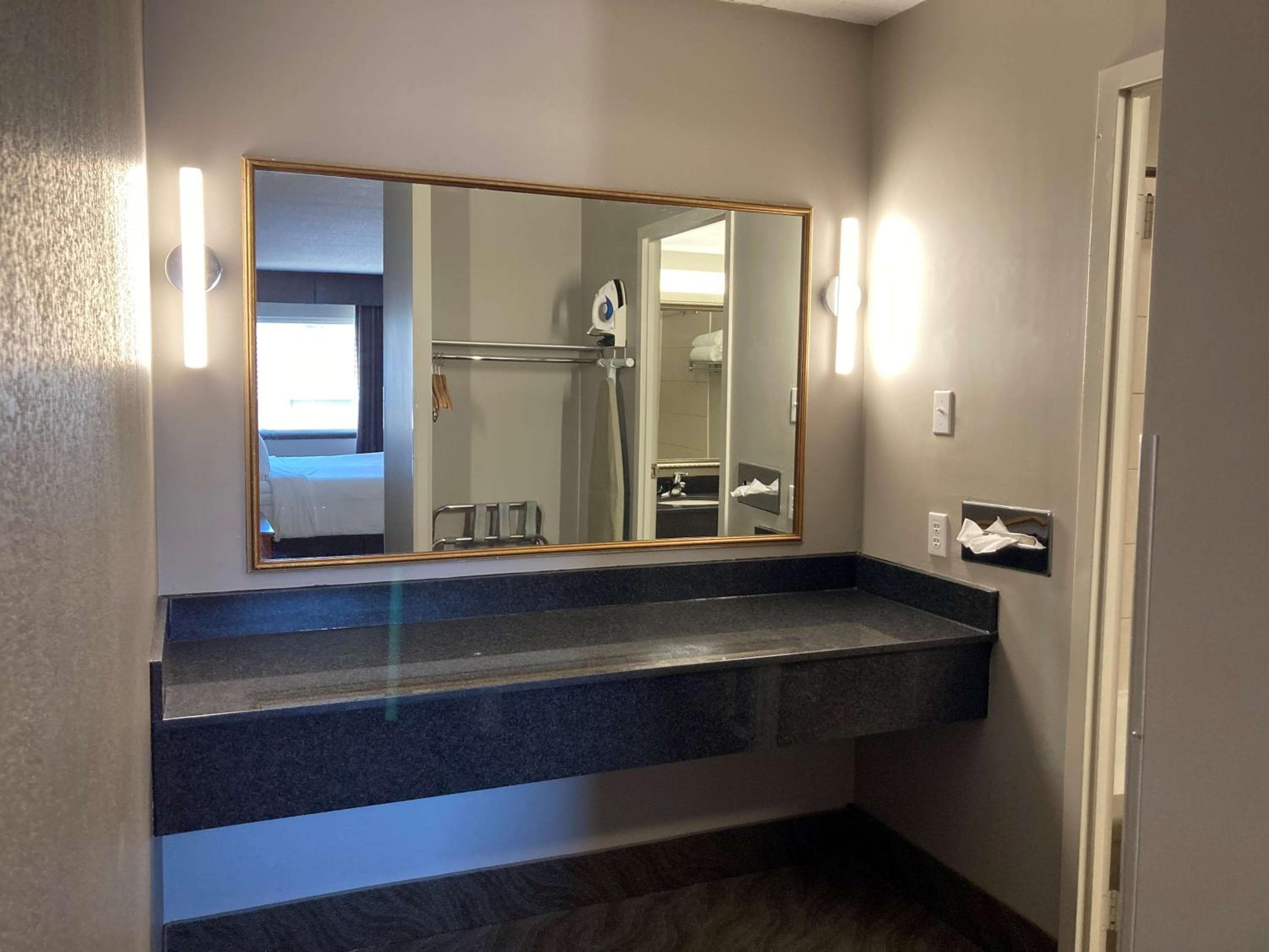 Best Western North Bay Hotel & Conference Centre