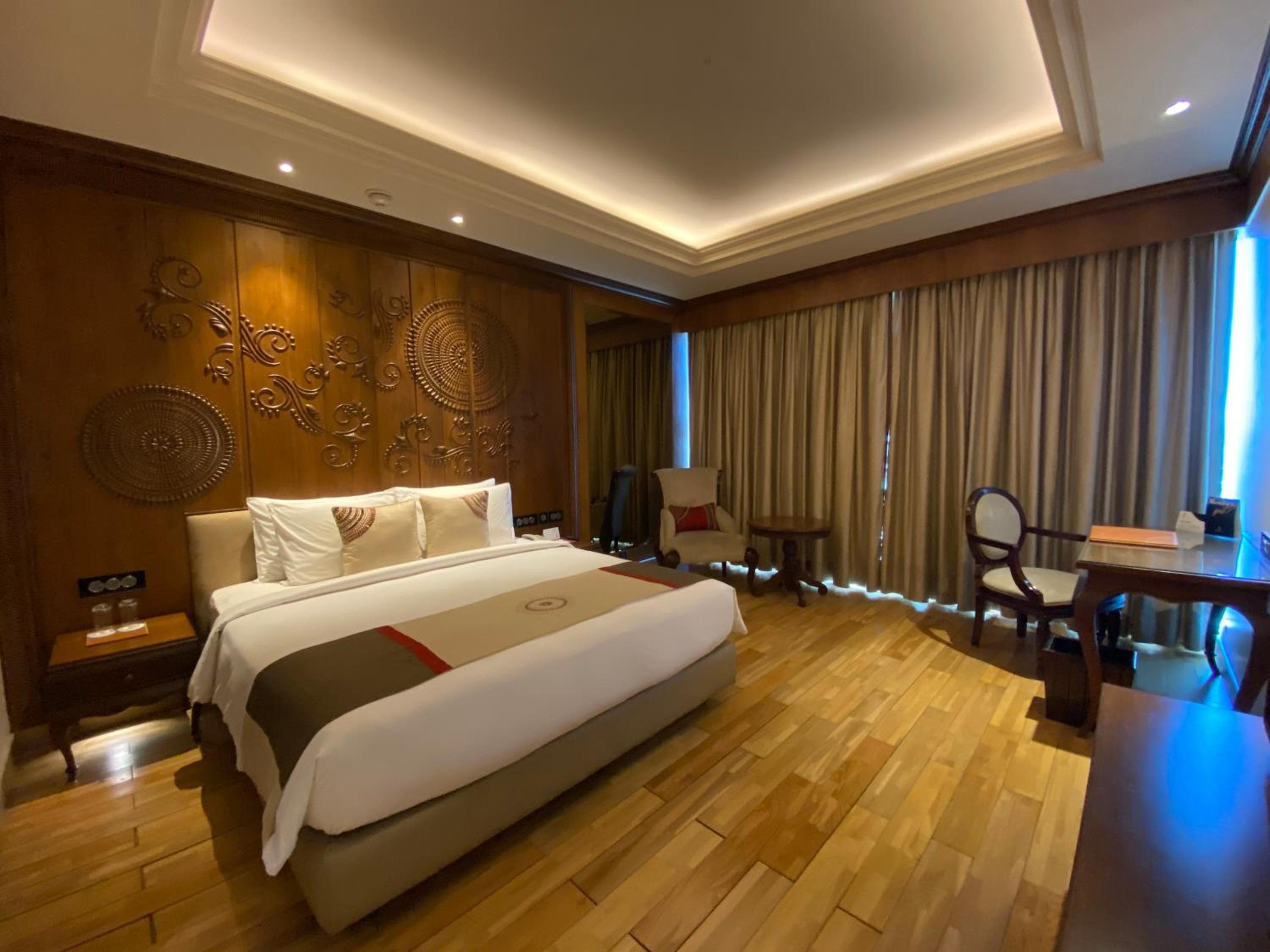 Seven Seas Hotel