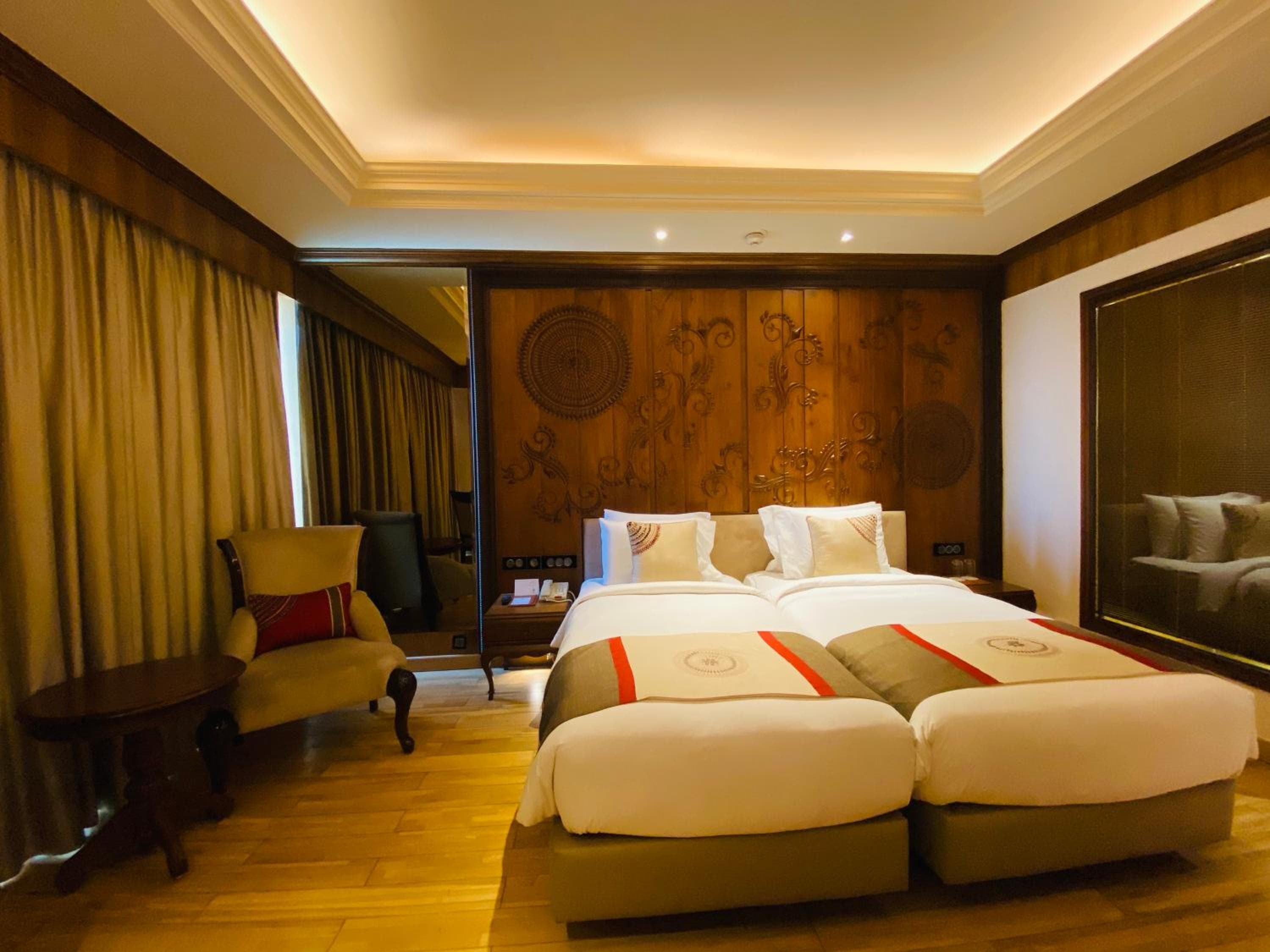 Seven Seas Hotel