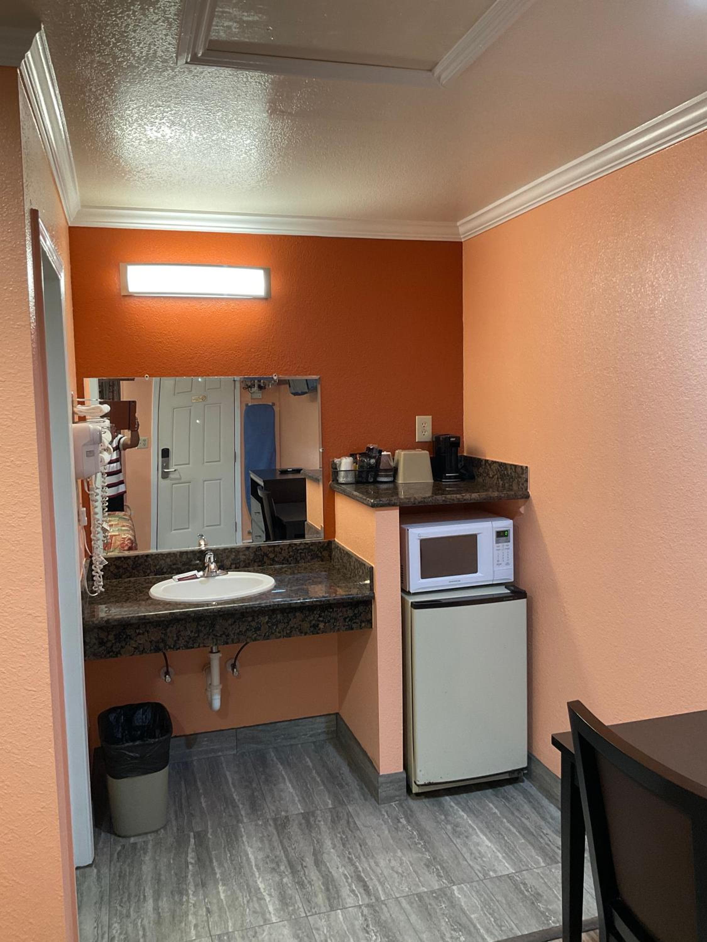 Budget Motel