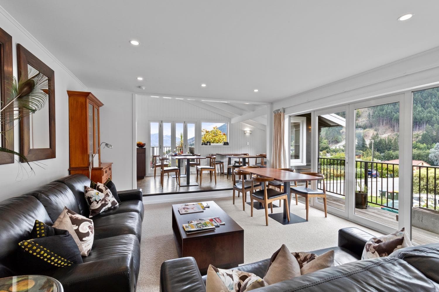 Queenstown House Bed & Breakfast and Apartments