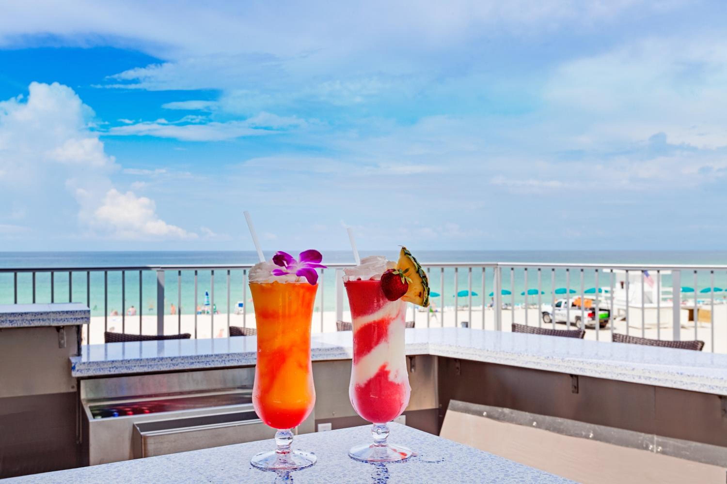Holiday Inn Express & Suites Panama City Beach - Beachfront by IHG