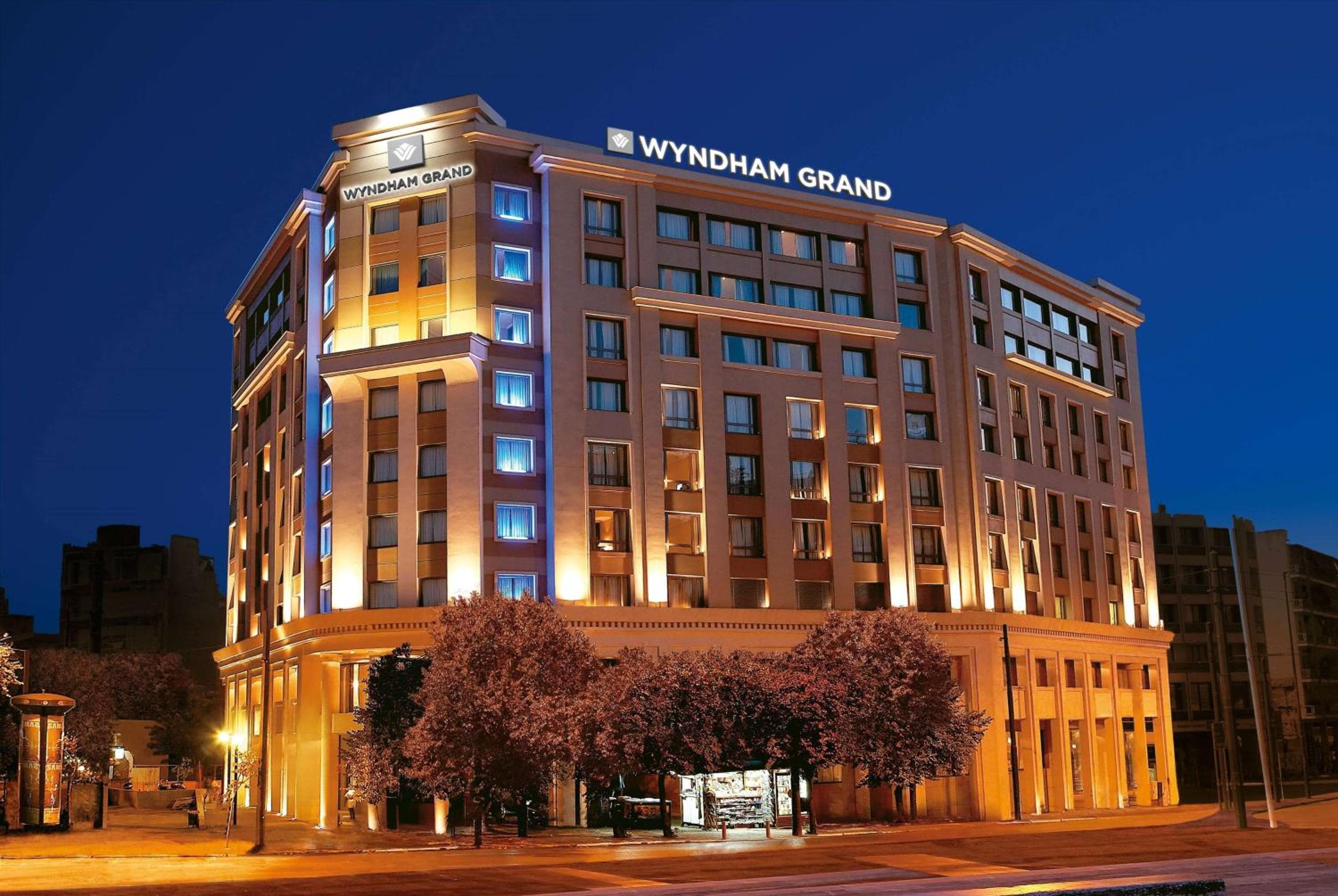 Zeus Wyndham Grand Athens