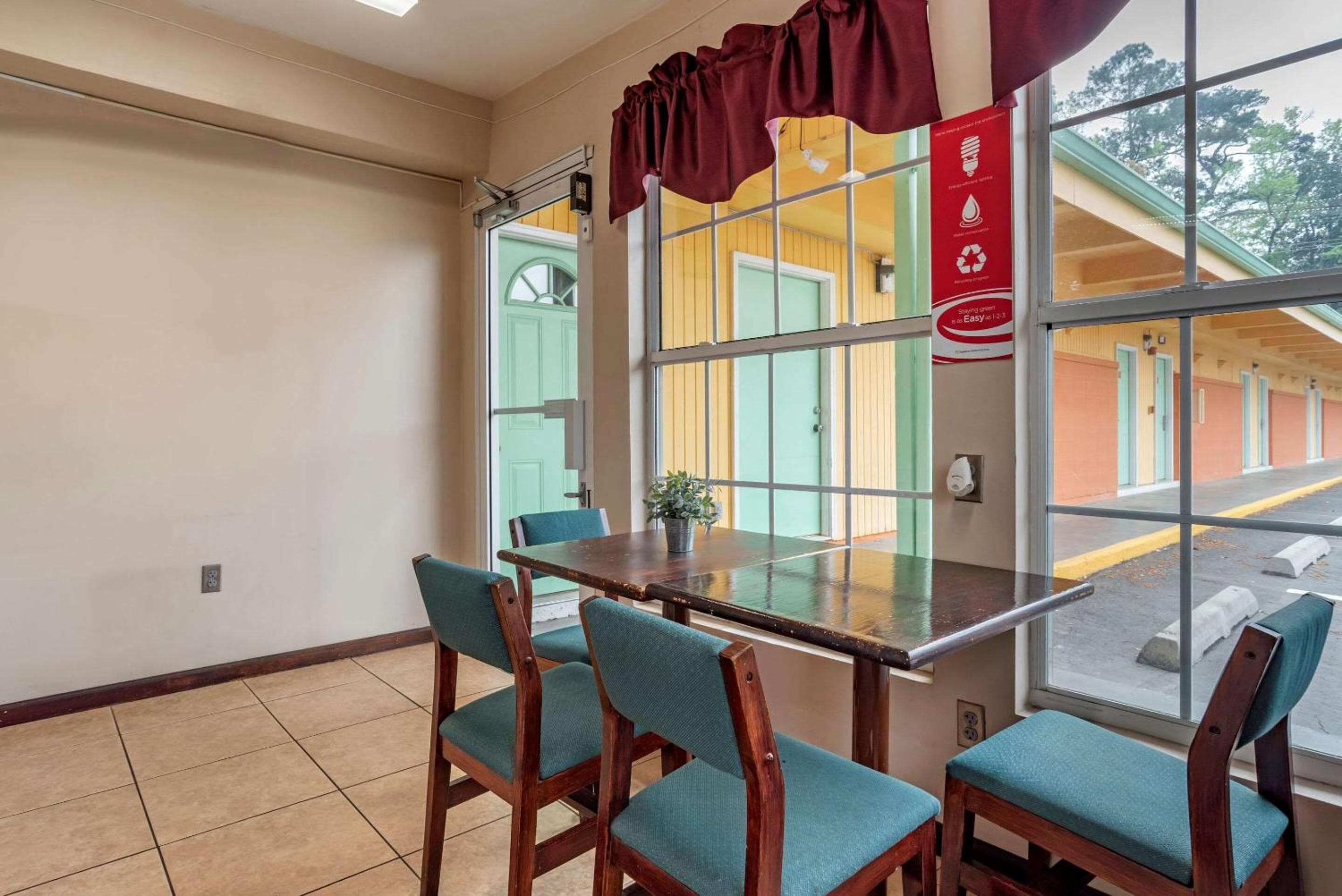 Econo Lodge Tallahassee Downtown - University