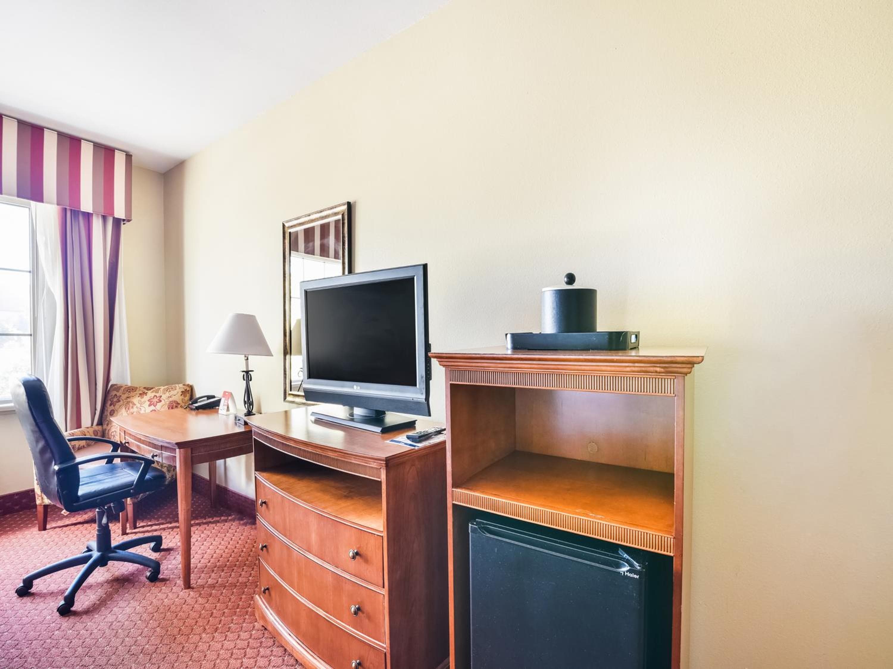 OYO Townhouse Oklahoma City Airport