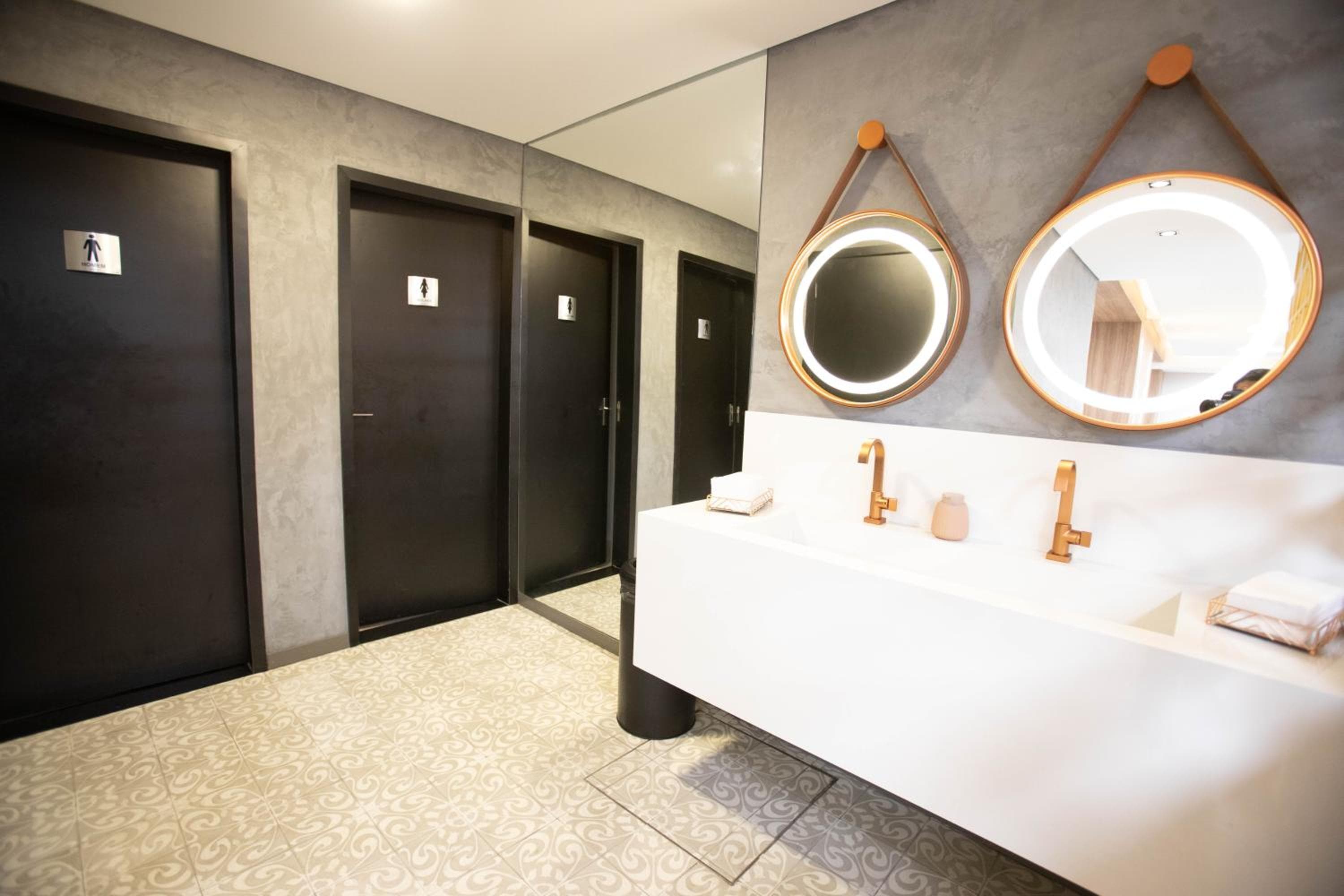 Monaco Hotel & Convention By Easy Class