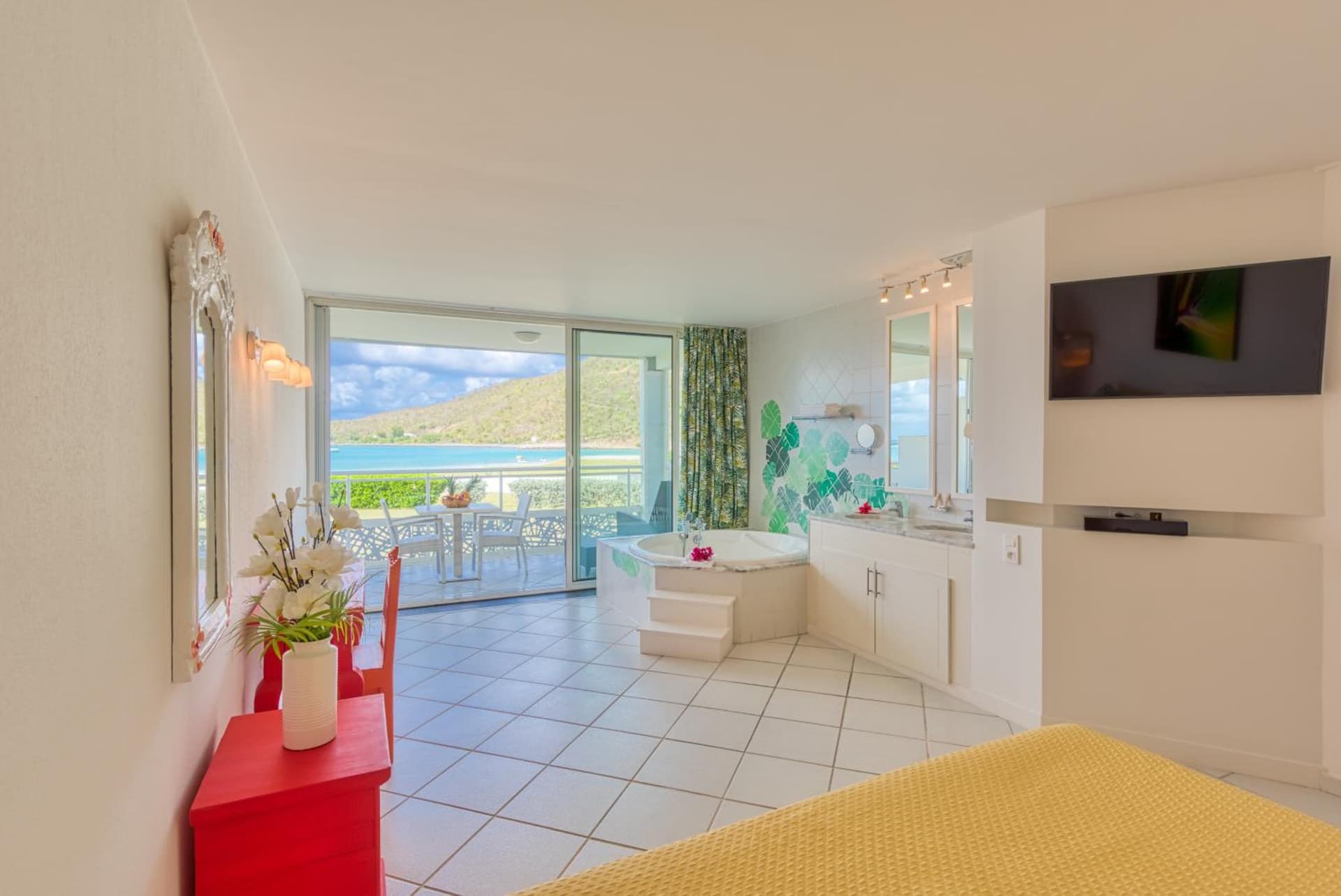 Le Domaine Anse Marcel Beach Resort