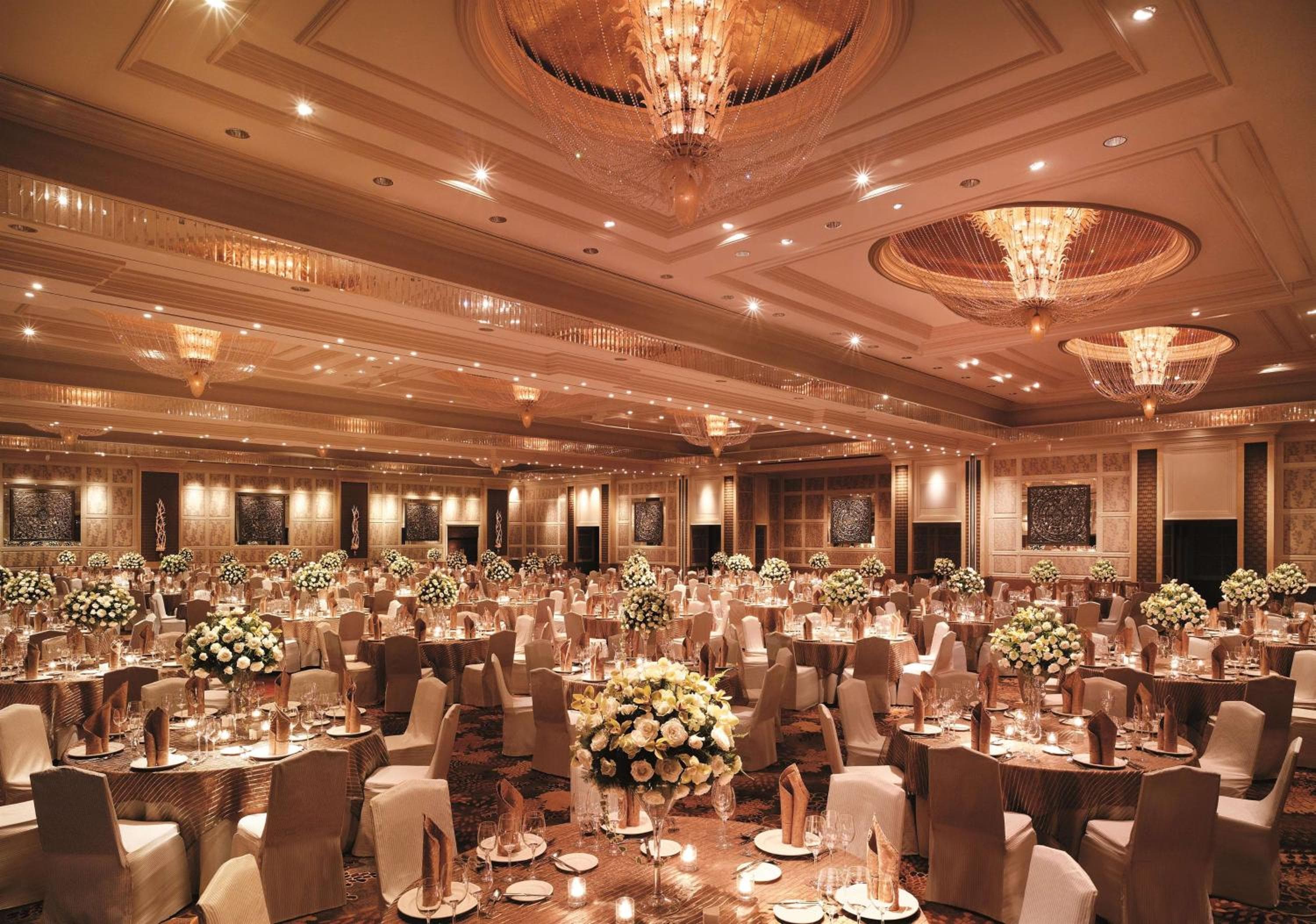 Makati Shangri-La, Manila