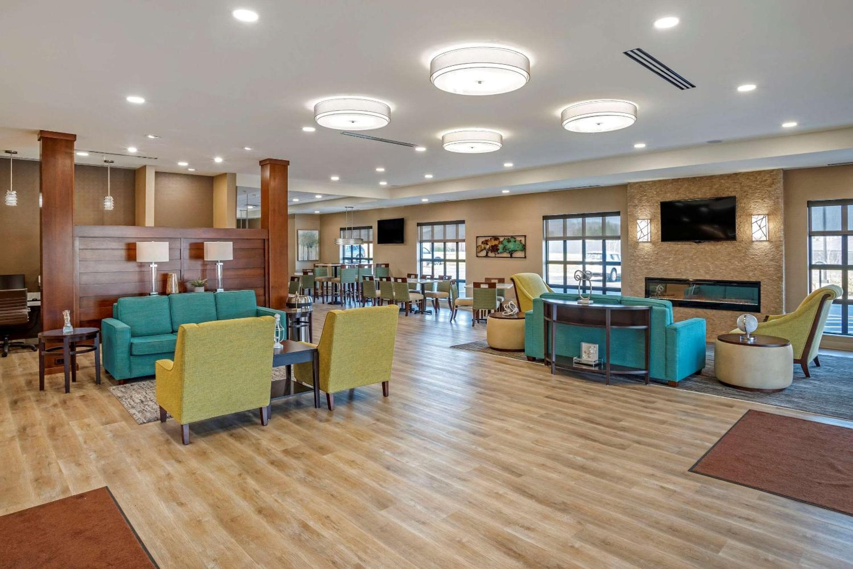 Comfort Inn & Suites Harrisonburg