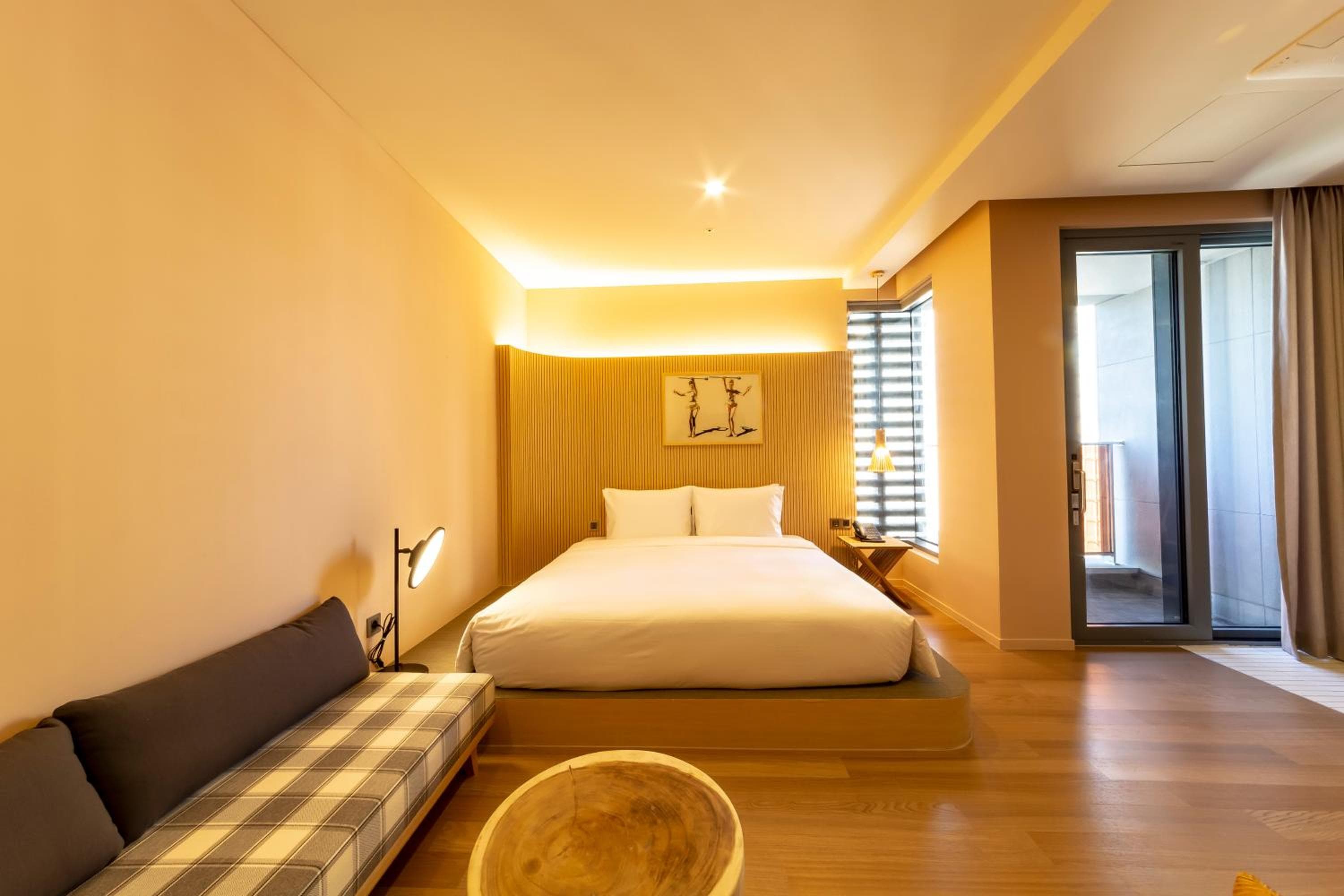 Hound Garden&Terrace Hotel