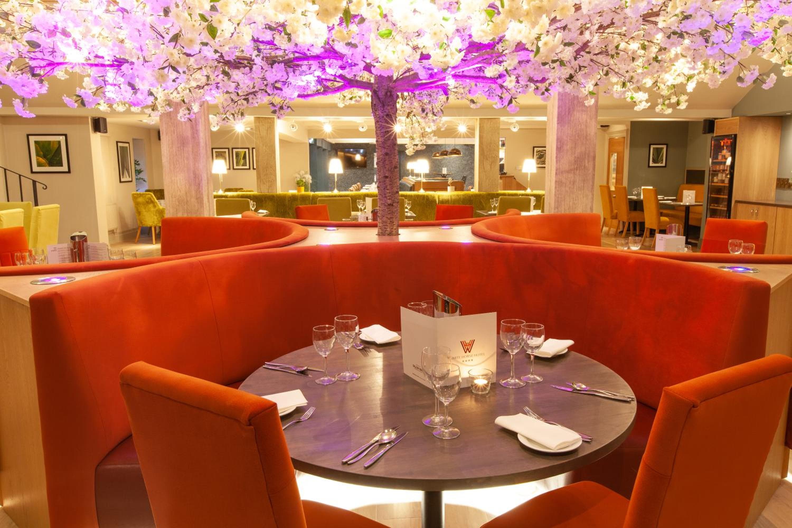 Best Western Plus White Horse Hotel