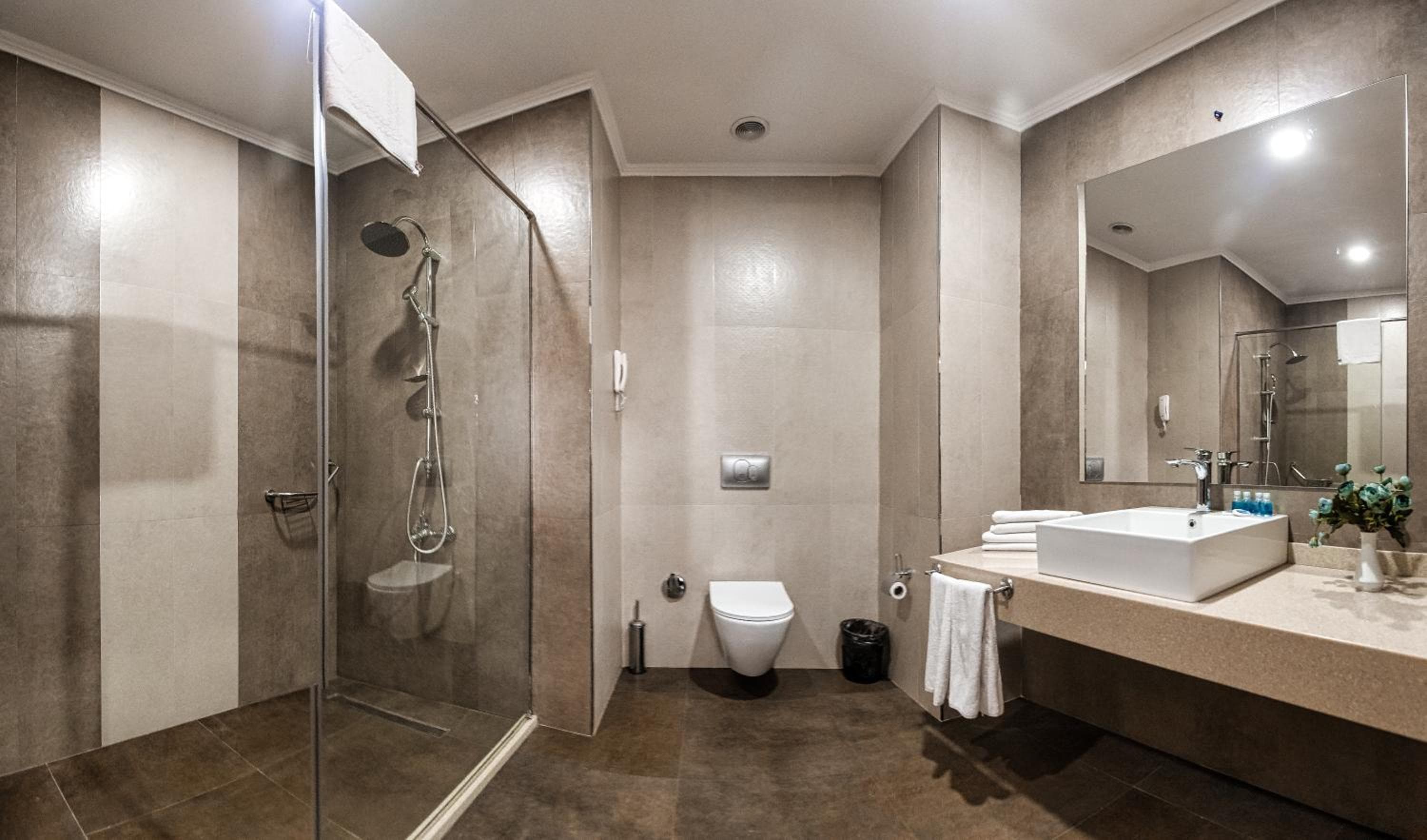Sky Hotel Baku