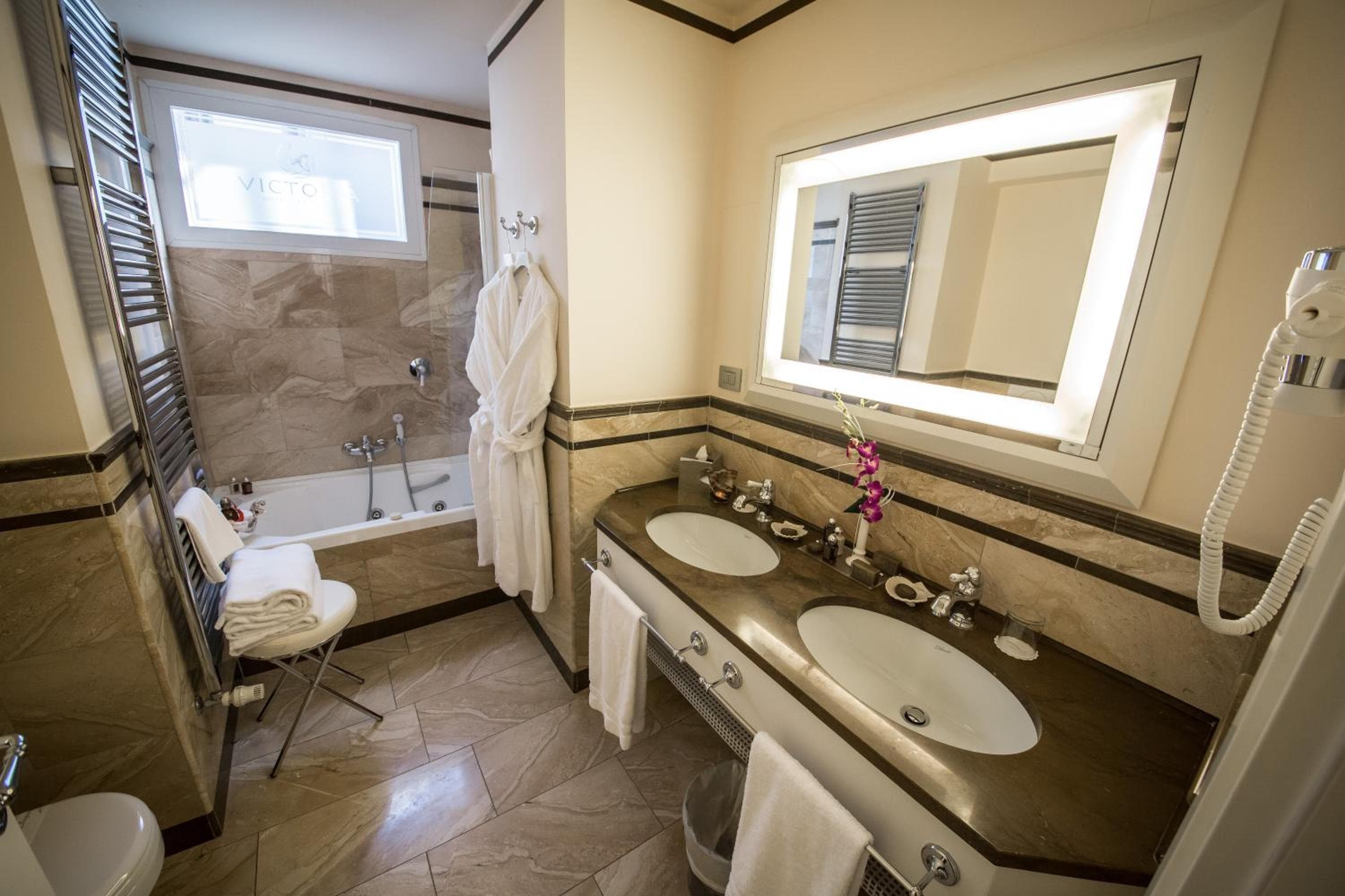 Victoria Hotel Letterario